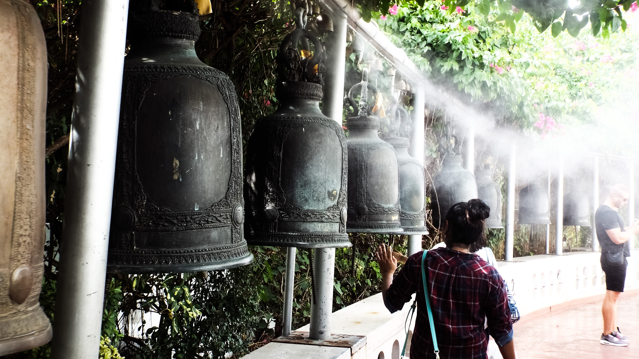 Fujifilm FinePix S9400W sample photo. Bells on golden mount photography
