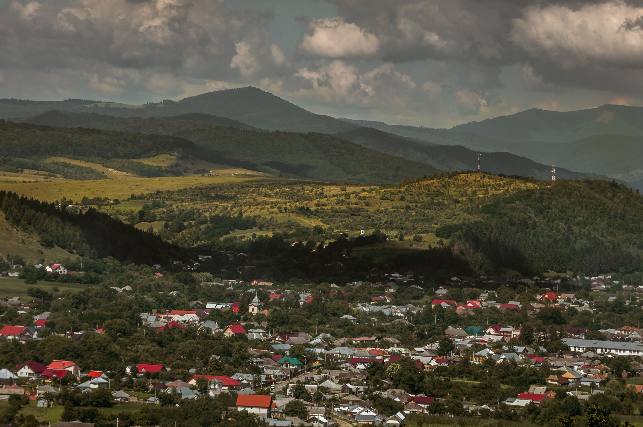 AF Zoom-Nikkor 35-105mm f/3.5-4.5 sample photo. Romania landscape photography