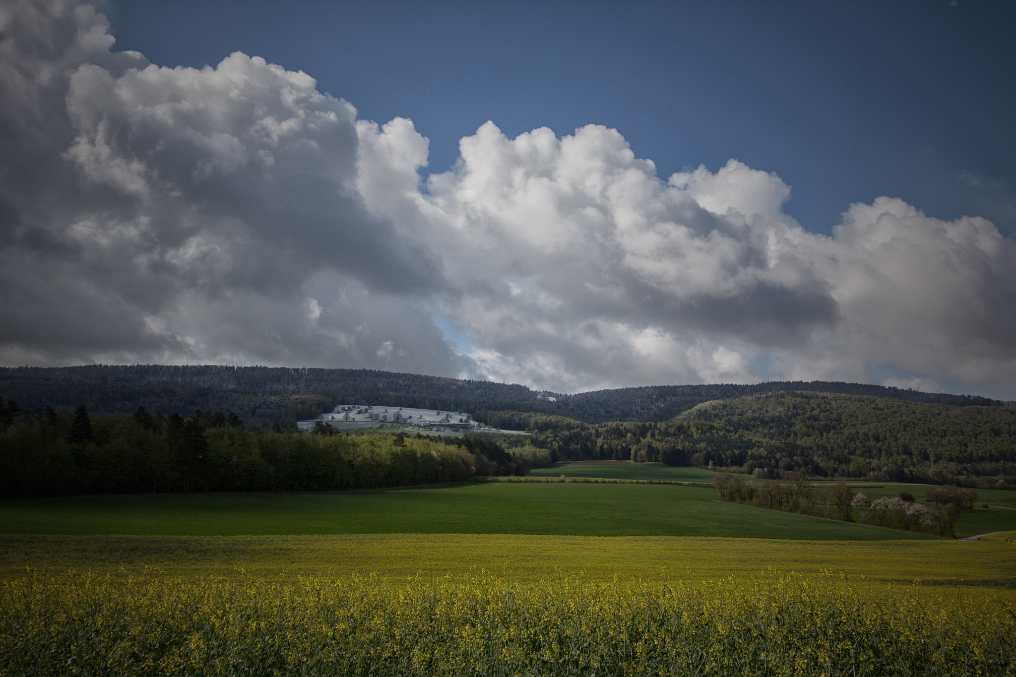 Sigma 12-24mm F4.5-5.6 II DG HSM sample photo. Villars nuages photography