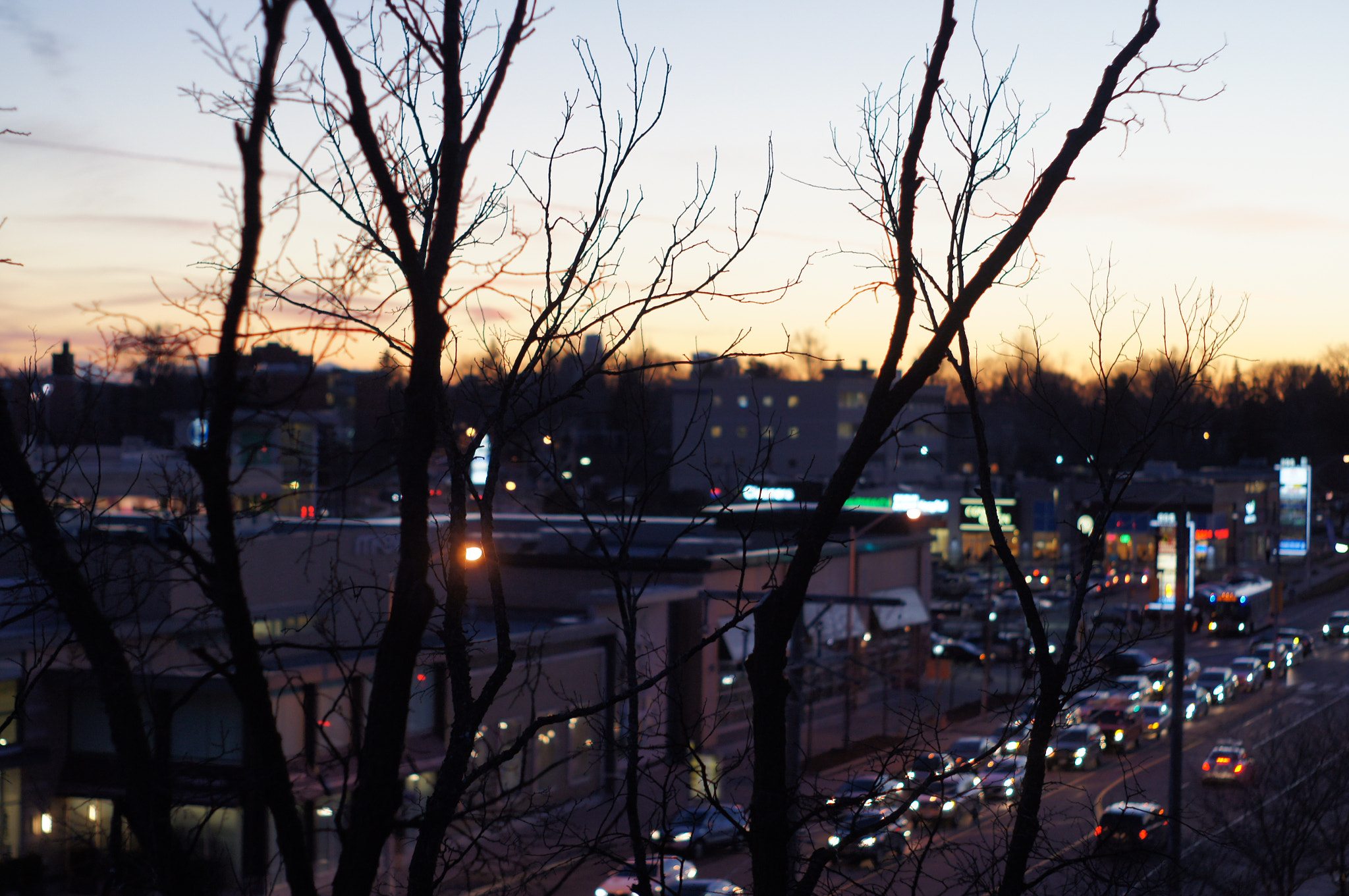 Sony SLT-A35 + Minolta AF 50mm F1.7 sample photo. City sunset photography