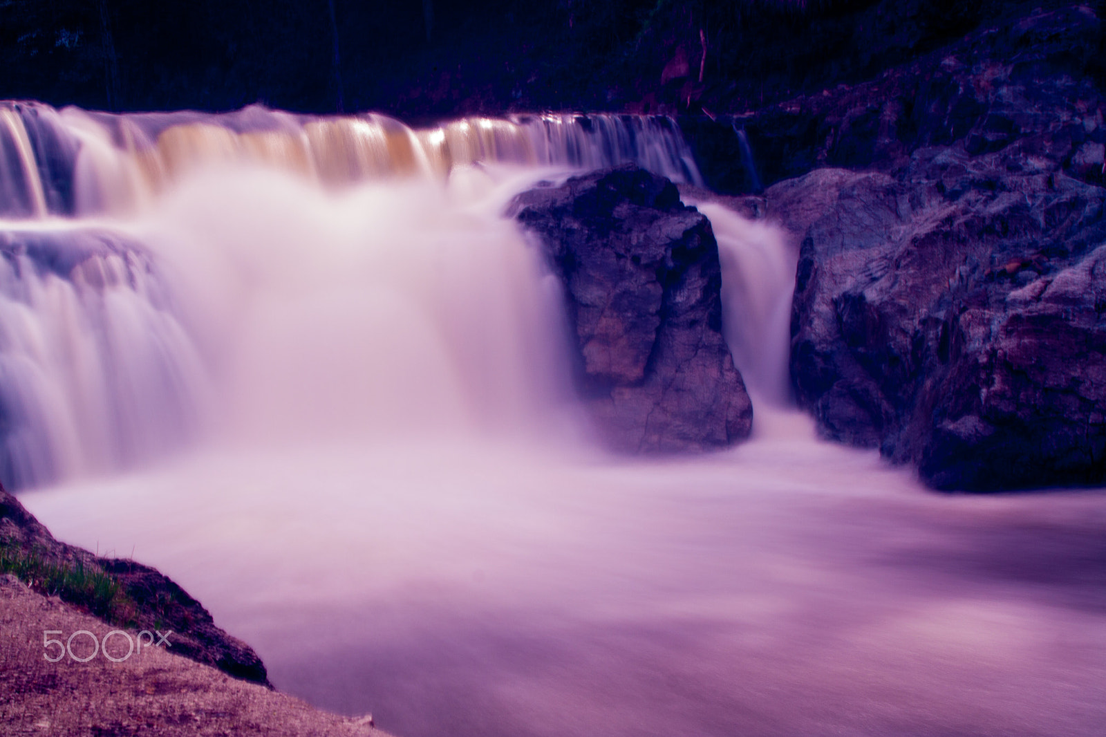 Canon EOS 1000D (EOS Digital Rebel XS / EOS Kiss F) sample photo. Waterfall photography