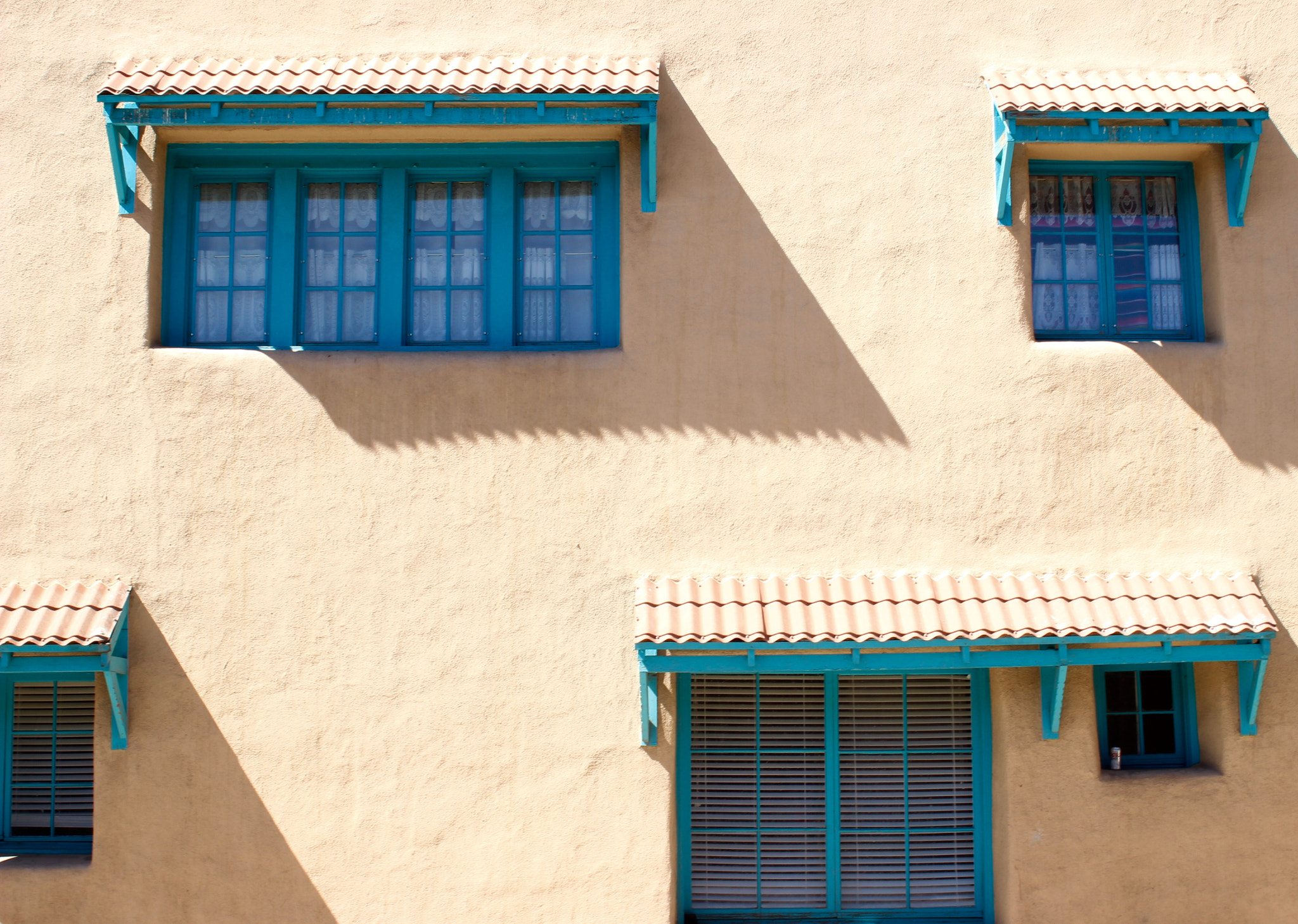 Canon EF 28-80mm f/3.5-5.6 USM sample photo. La casita amarilla photography