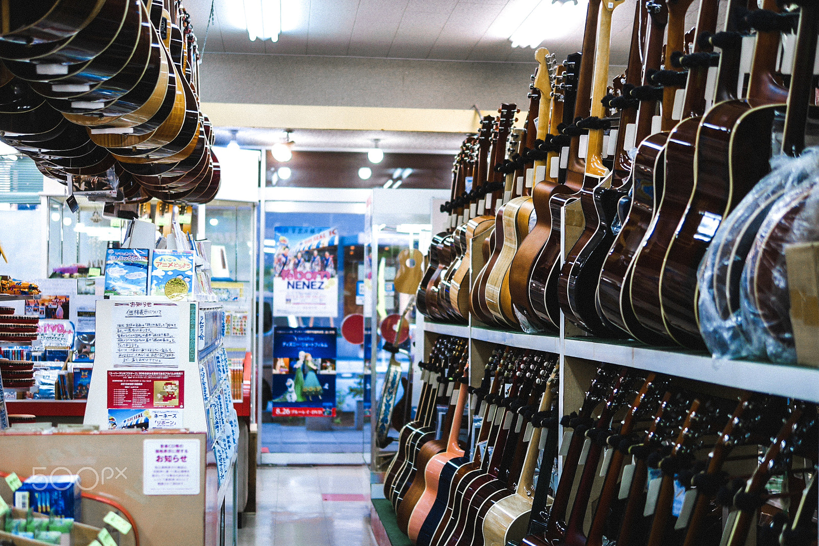 Panasonic Lumix DMC-GM1 + Panasonic Leica DG Summilux 25mm F1.4 II ASPH sample photo. Guitars photography