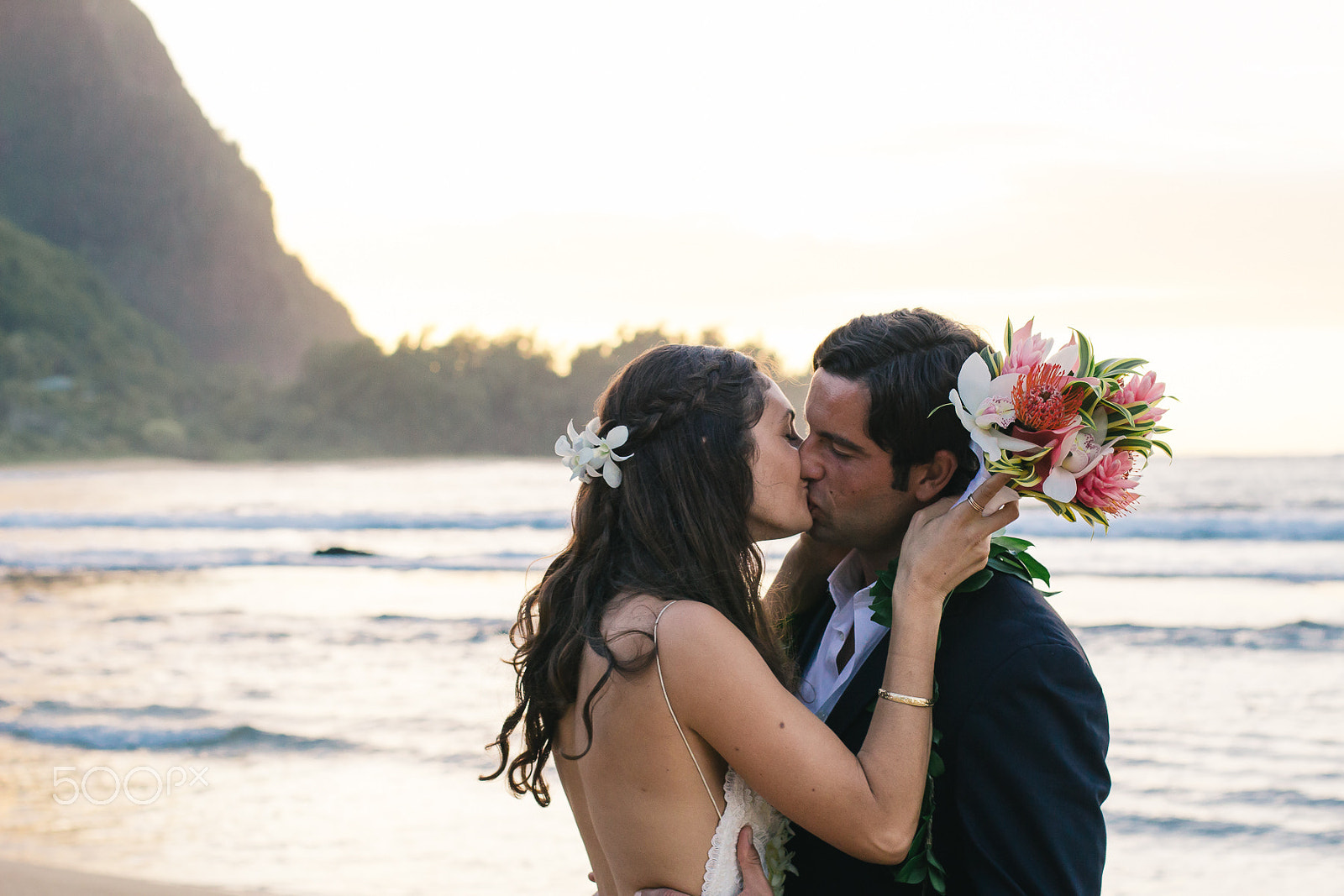 Canon EOS 600D (Rebel EOS T3i / EOS Kiss X5) + Canon EF 50mm F1.4 USM sample photo. R&m wedding photography