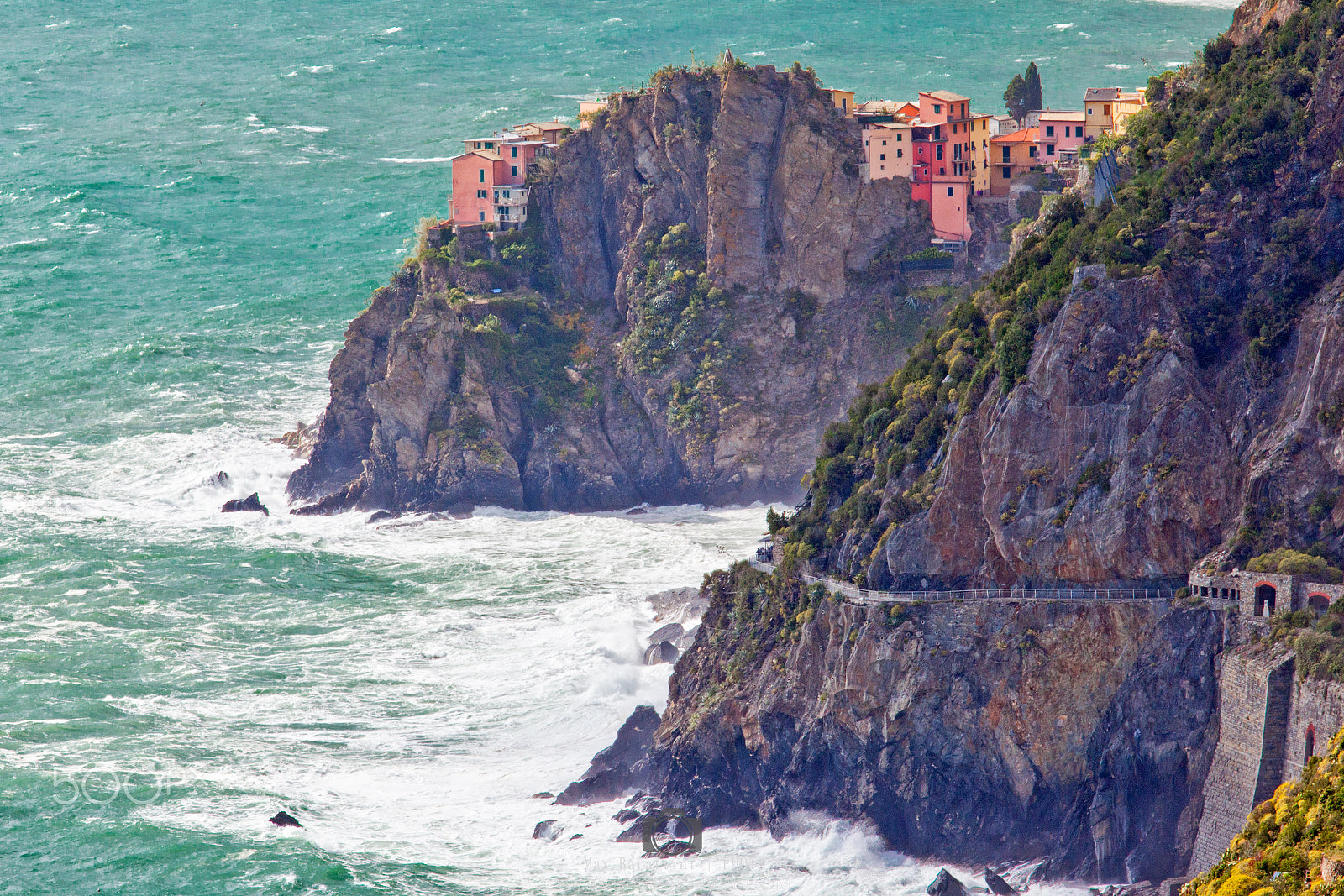 Canon EOS 5D Mark II + Canon EF 70-200mm F2.8L USM sample photo. Manarola photography