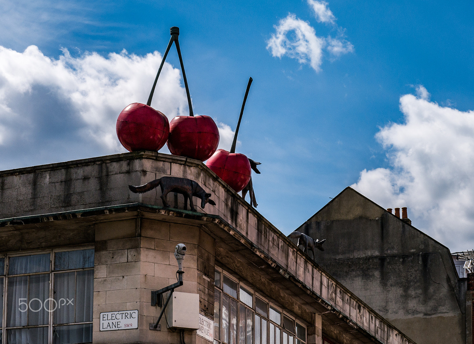 Panasonic Lumix DMC-G7 sample photo. Electric avenue photography
