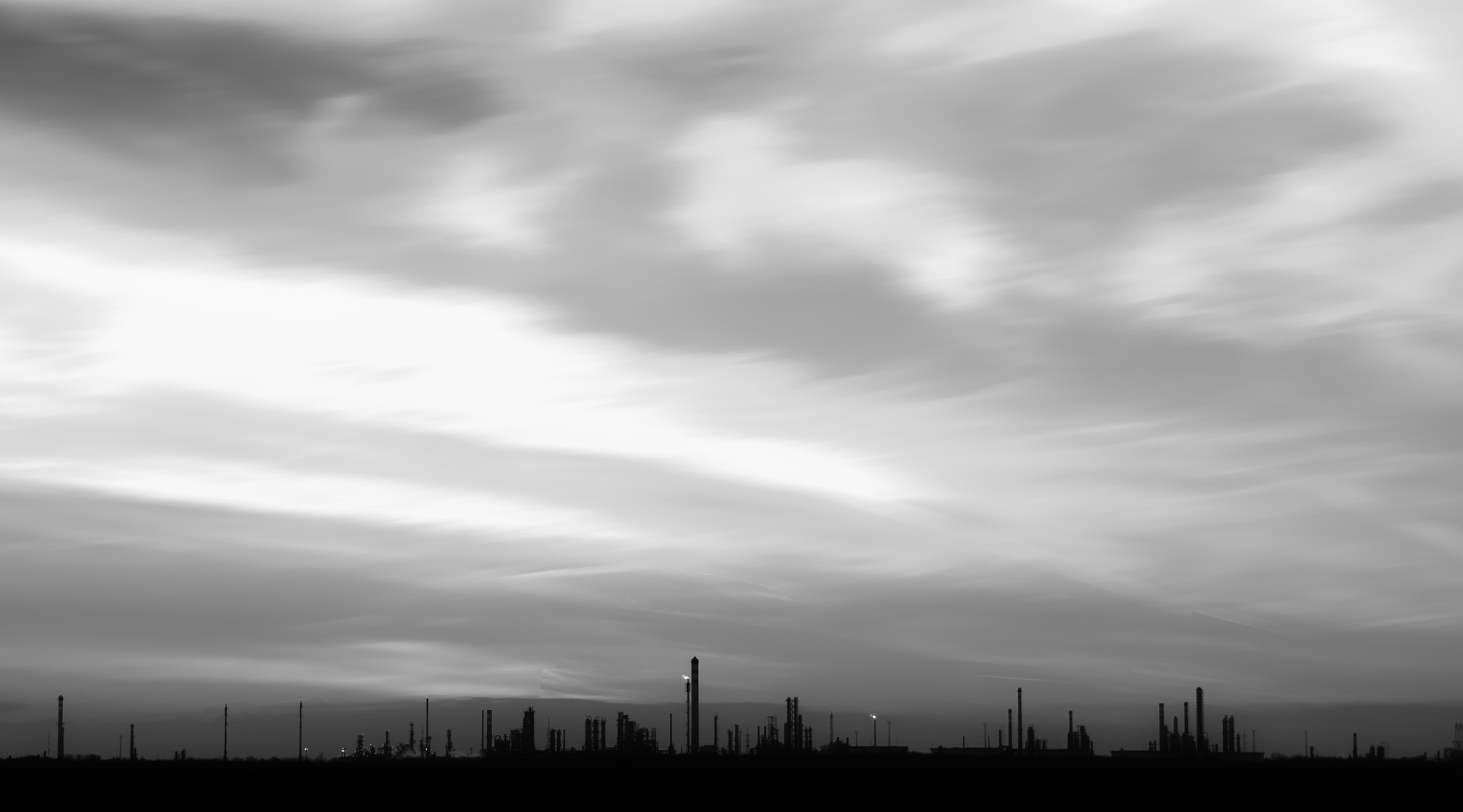 AF Zoom-Nikkor 35-70mm f/3.3-4.5 N sample photo. B&w factory photography