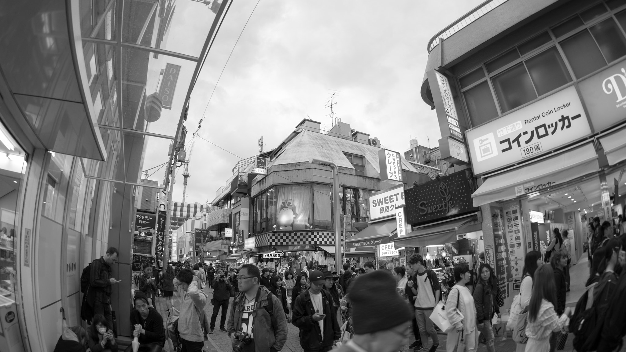 Sony a7 II + FE 16mm F3.5 Fisheye sample photo. Harajuku 2 photography