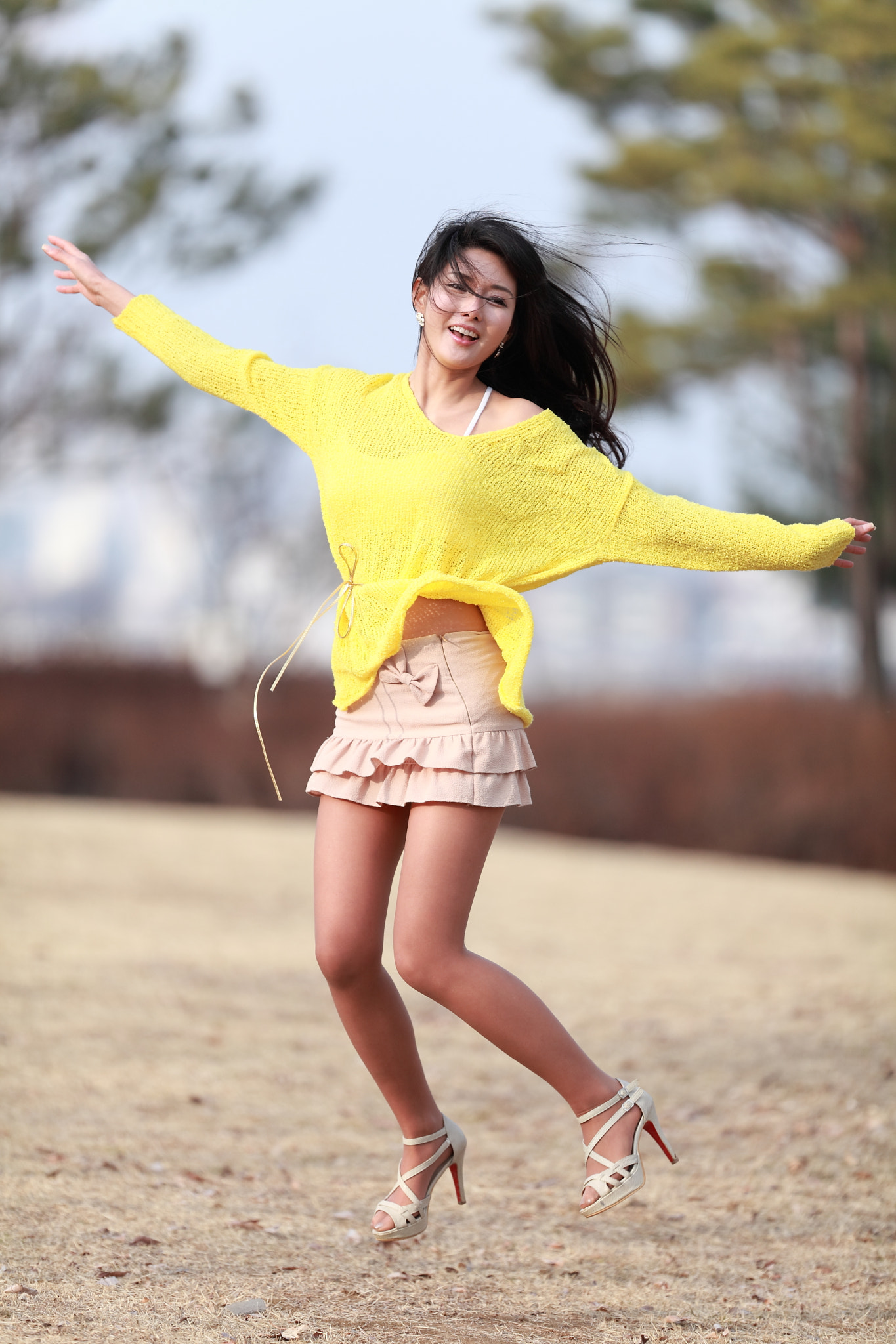 Canon EF 200mm F2L IS USM sample photo. Frisky friday photography