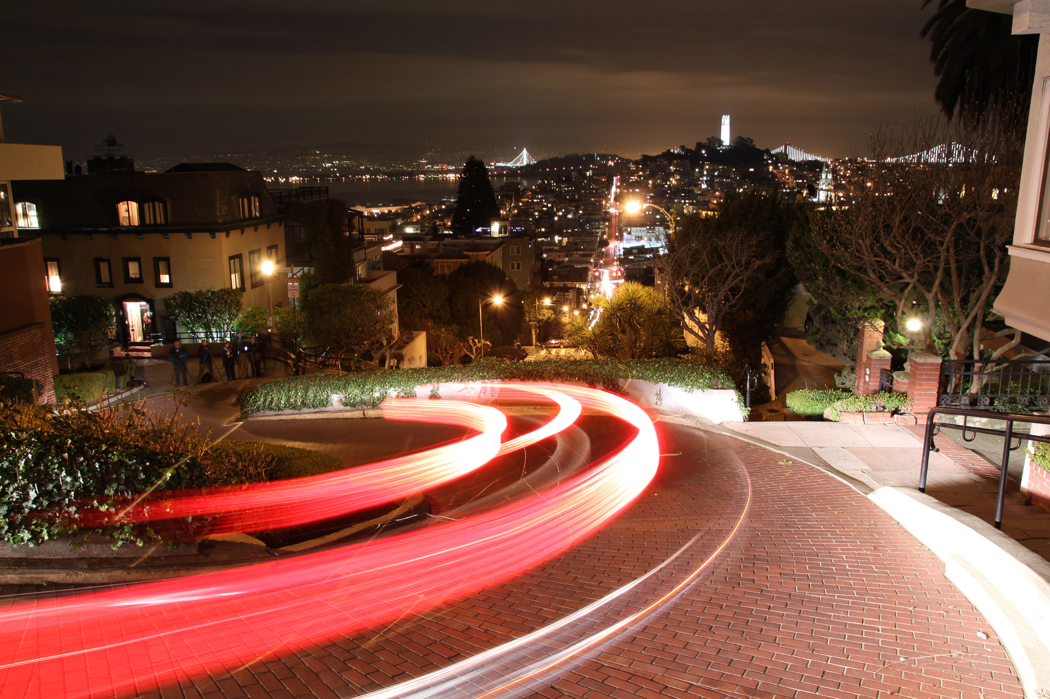 Sigma 17-70mm F2.8-4 DC Macro OS HSM sample photo. Crooked part of lombard street photography