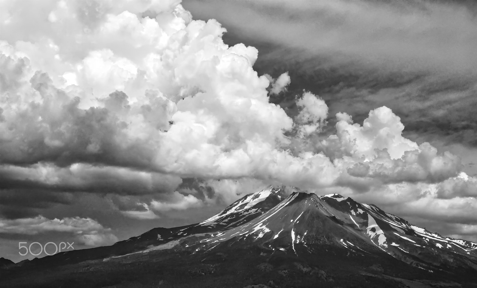 Canon EOS 100D (EOS Rebel SL1 / EOS Kiss X7) + Canon EF-S 15-85mm F3.5-5.6 IS USM sample photo. Mt. shasta's crown of clouds photography