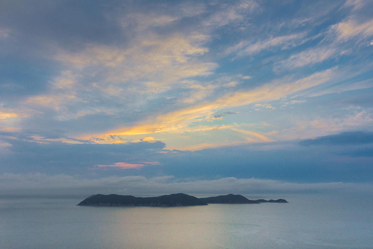 Canon EOS 60D + Canon EF 16-35mm F4L IS USM sample photo.  东澳岛，蜜月阁上的夕阳。  photography
