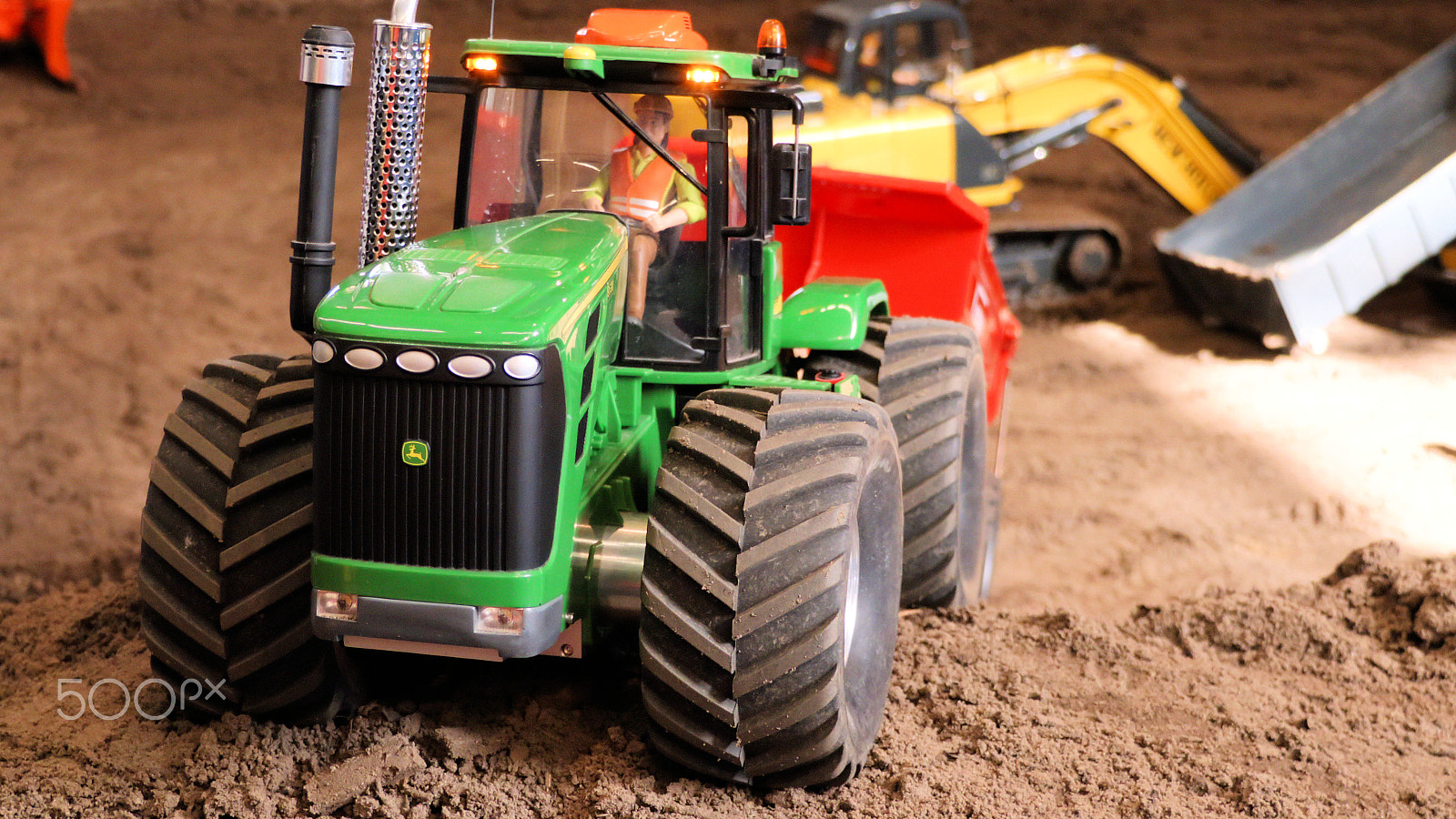 Canon XC10 sample photo. Rc power tractor photography