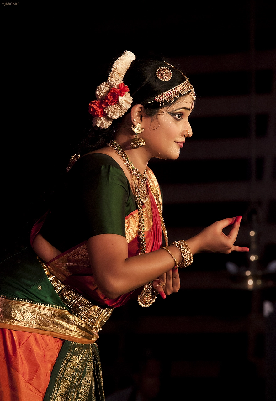 Canon EOS 500D (EOS Rebel T1i / EOS Kiss X3) + Canon EF 70-200mm F4L IS USM sample photo. Dance | dhanya nair photography