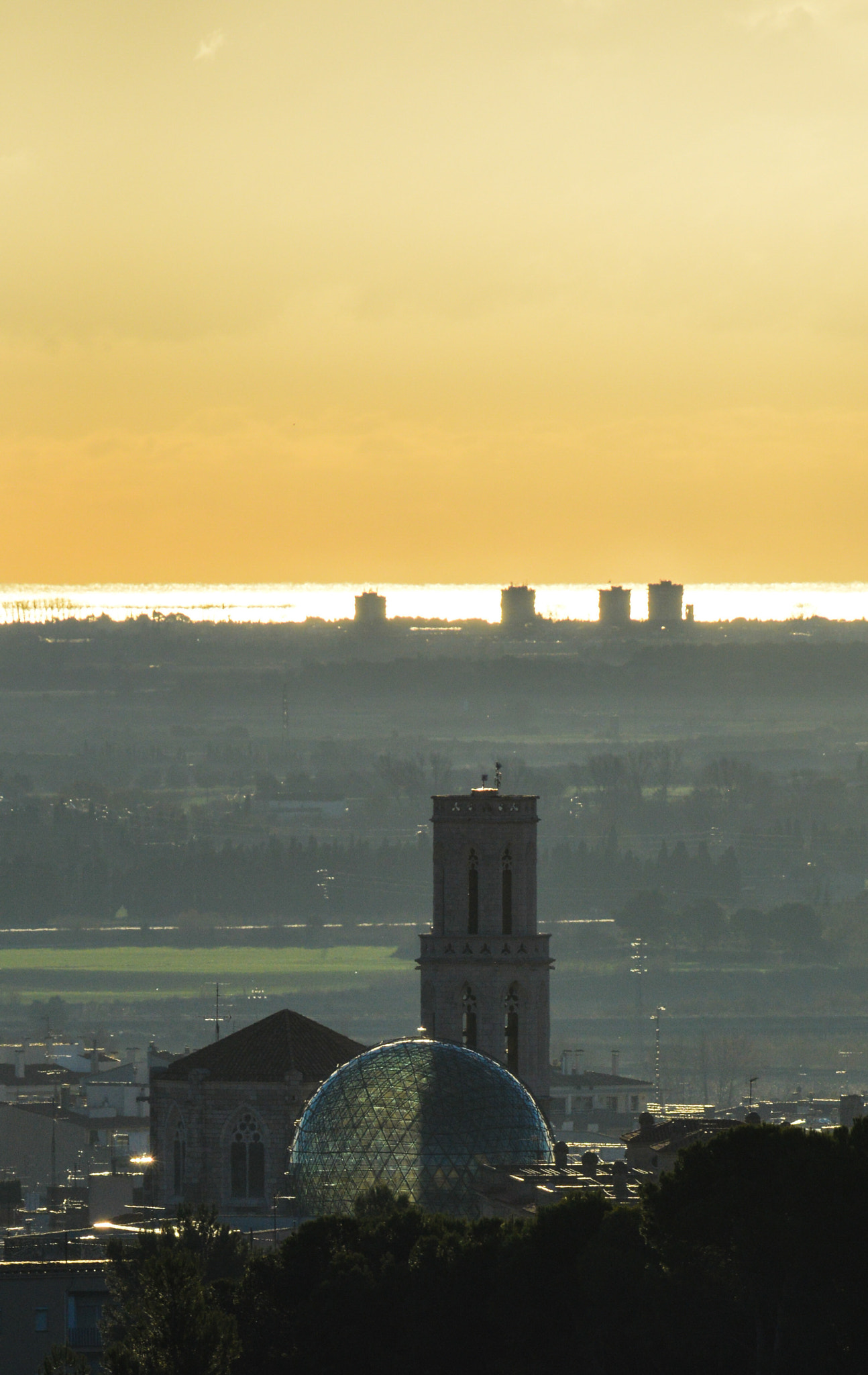 Nikon D800 + AF Nikkor 300mm f/4 IF-ED sample photo. Figueres photography