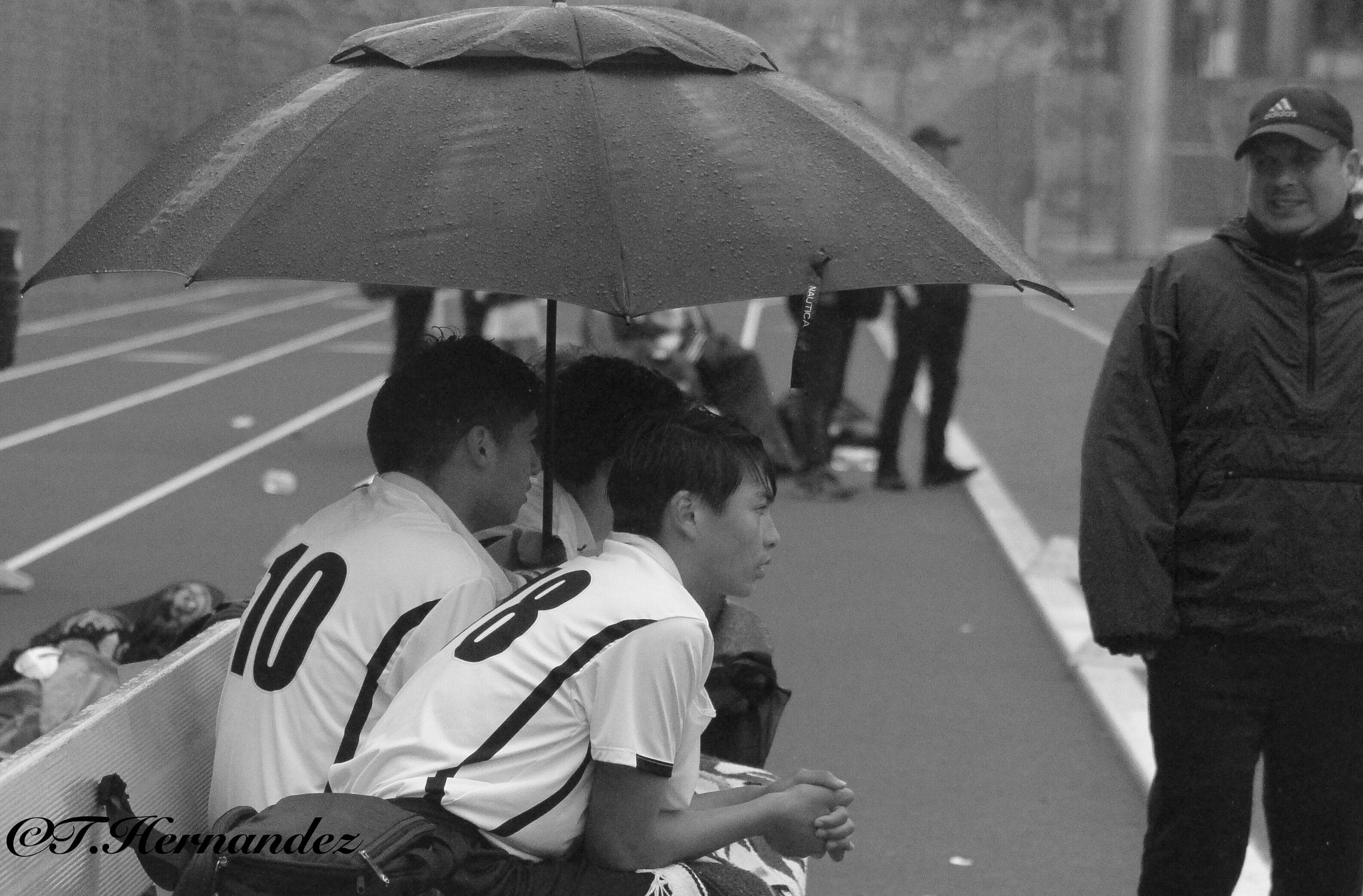 Canon EF75-300mm f/4-5.6 USM sample photo. Dealing with april showers photography