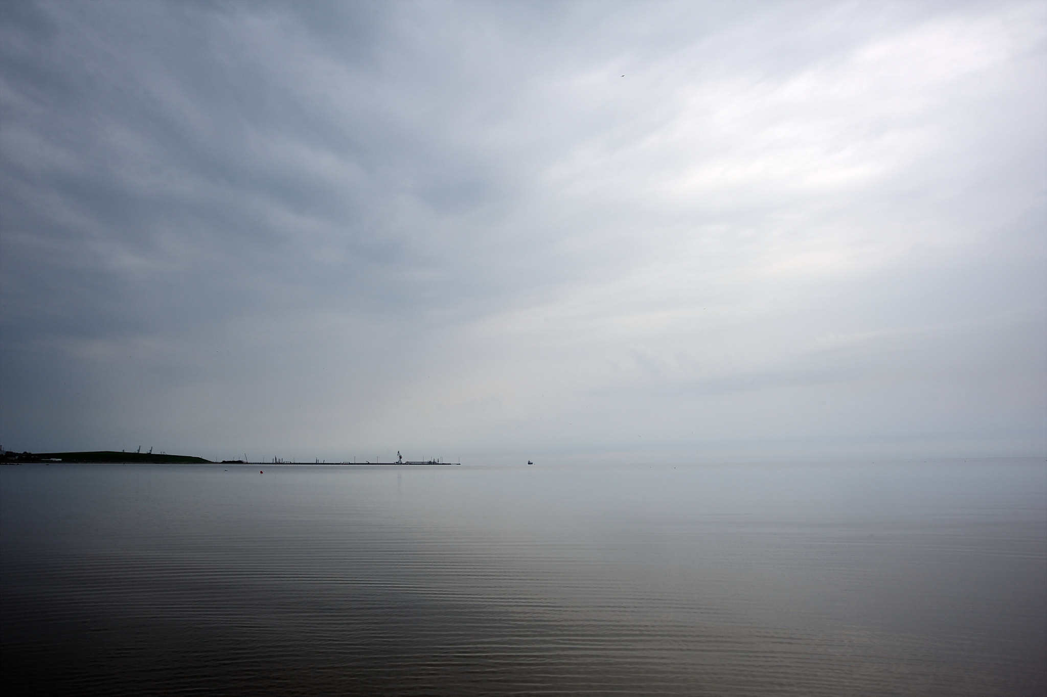 AF Zoom-Nikkor 28-70mm f/3.5-4.5D sample photo. A cloudy day photography