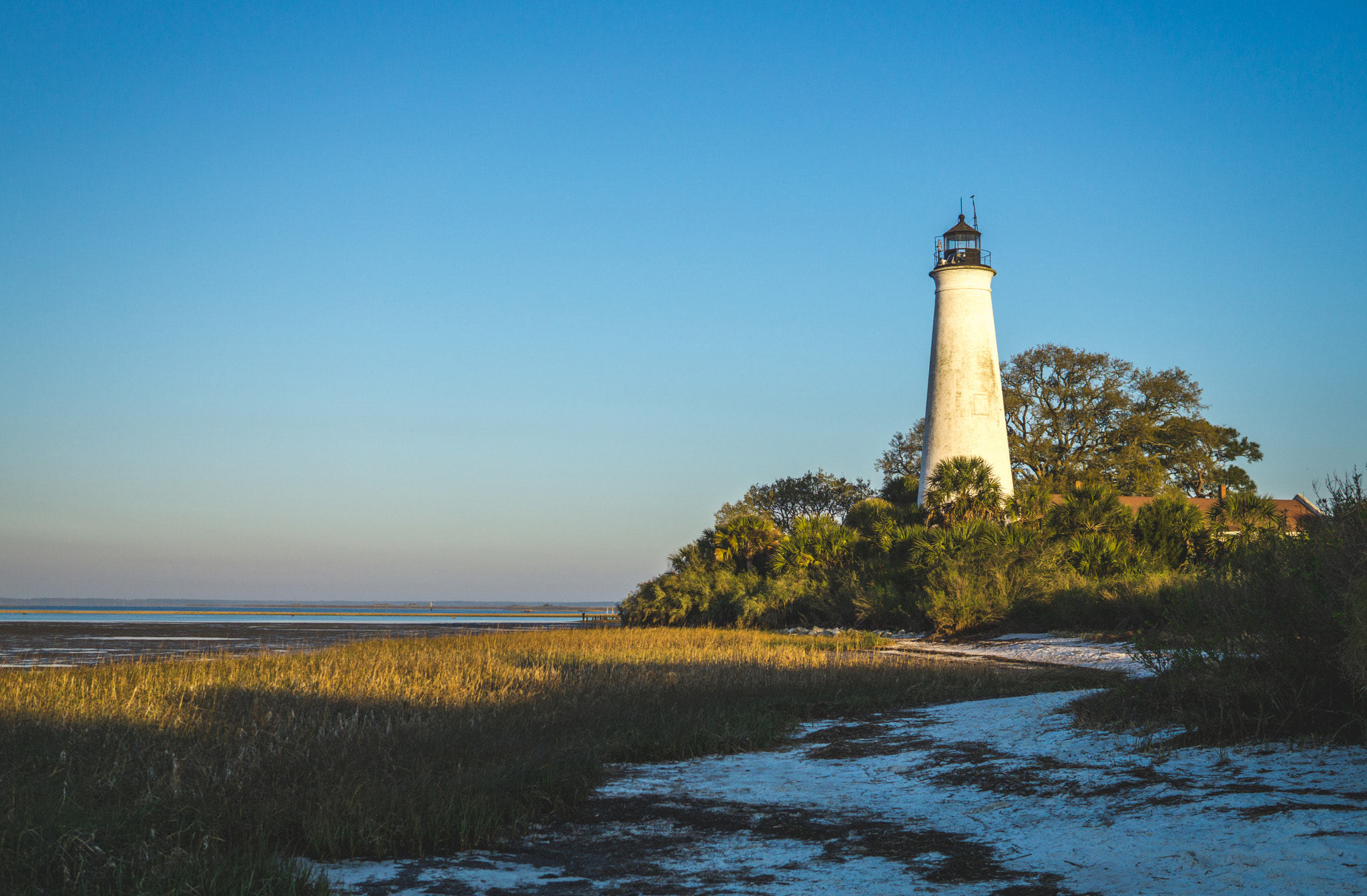 Sony a5100 + Sigma 30mm F2.8 EX DN sample photo. Lighthouse detour photography