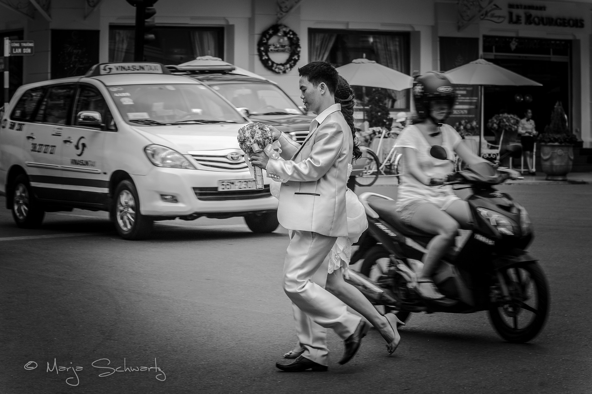 Nikon D3S sample photo. Marriage @ lunch break photography