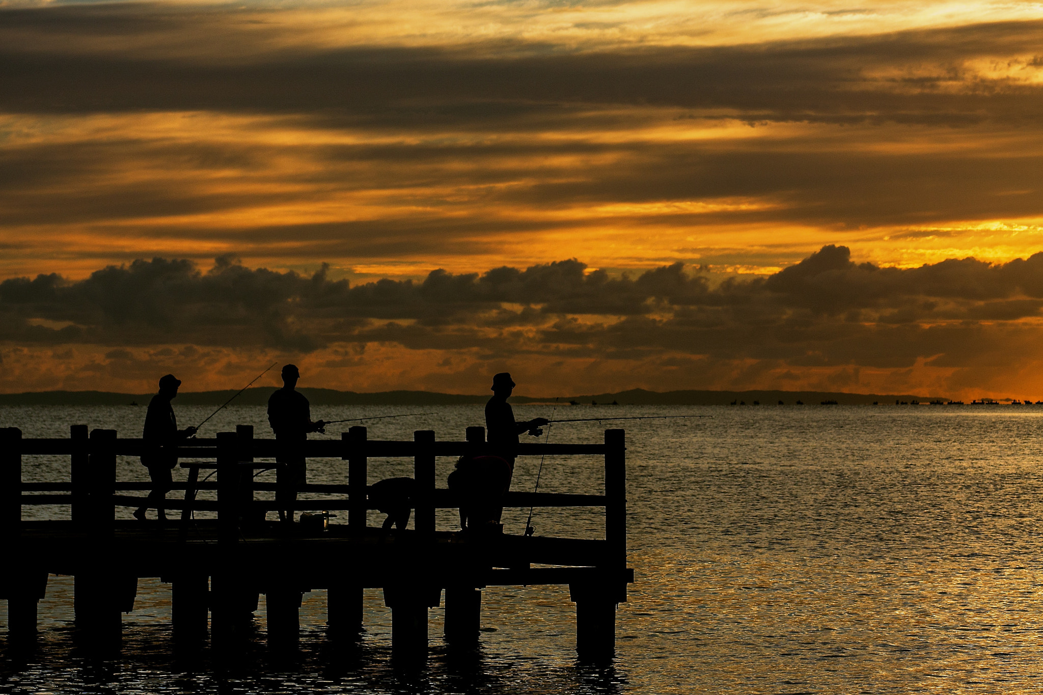 Canon EOS 40D + EF75-300mm f/4-5.6 sample photo. Fishing time photography