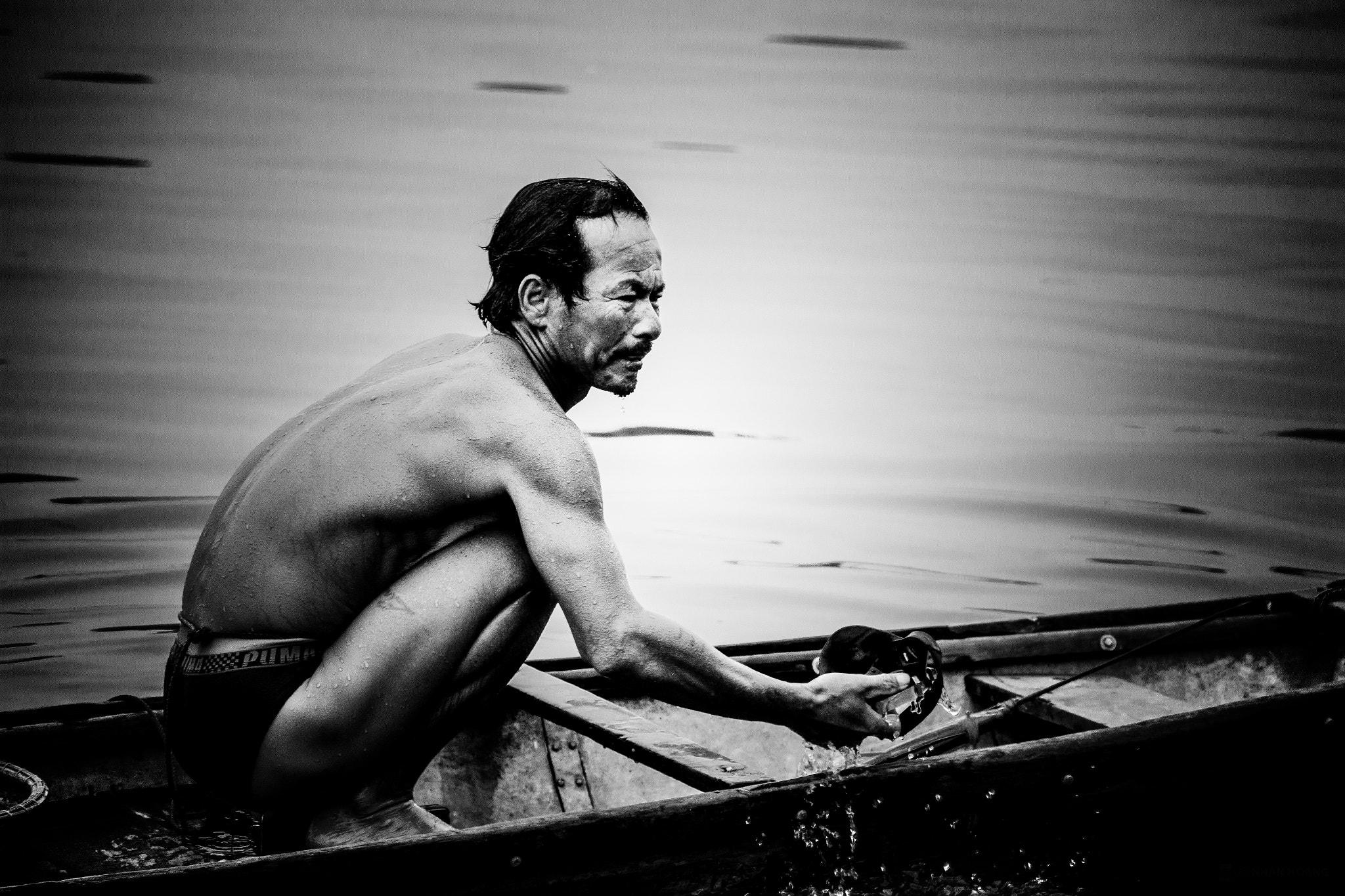 Canon EOS 700D (EOS Rebel T5i / EOS Kiss X7i) sample photo. Portrait of a diver in huong river photography