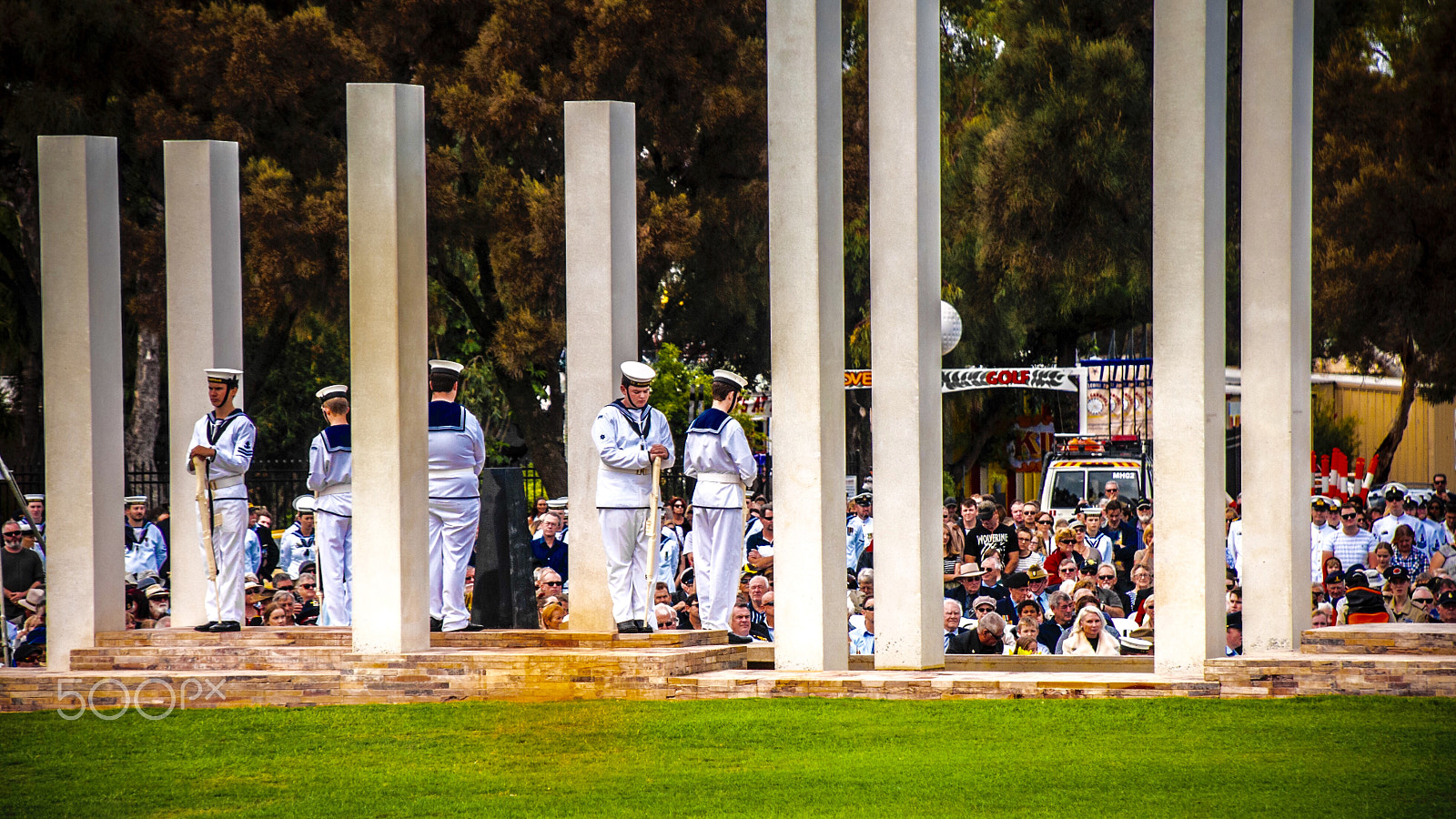 Nikon D300S + Nikon AF-S DX Nikkor 18-135mm F3.5-5.6G ED-IF sample photo. Anzac day photography