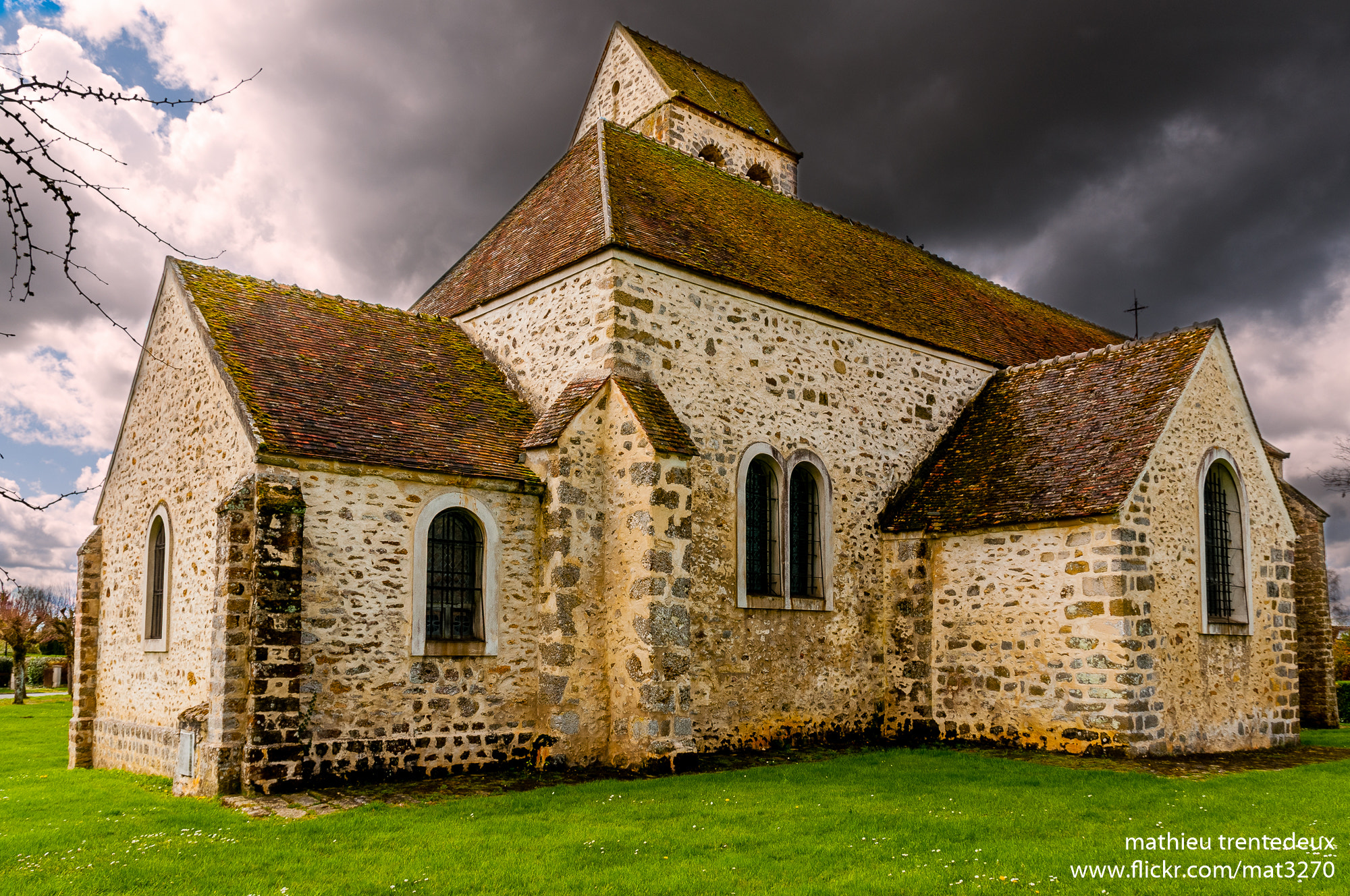 Sigma 17-70mm F2.8-4 DC Macro OS HSM | C sample photo. Eglise de grandpuits - hdr photography