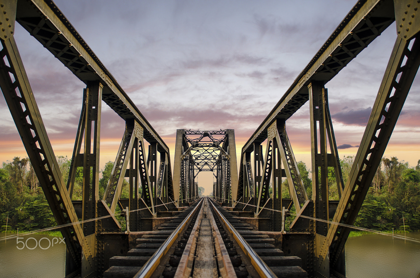 Sigma 18-200mm F3.5-6.3 DC OS HSM sample photo. Railway bridge photography