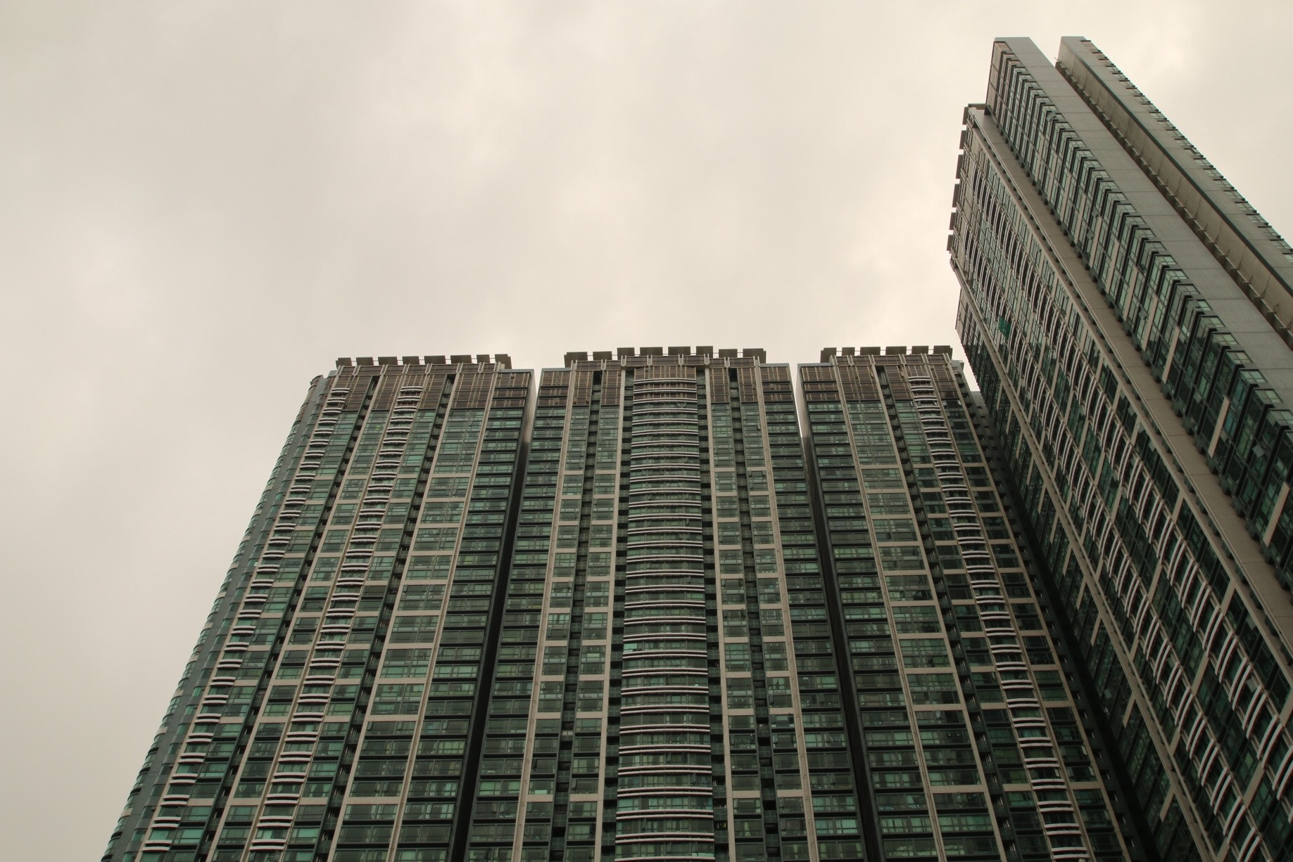 Canon 10-24mm sample photo. Housing wall #3 photography