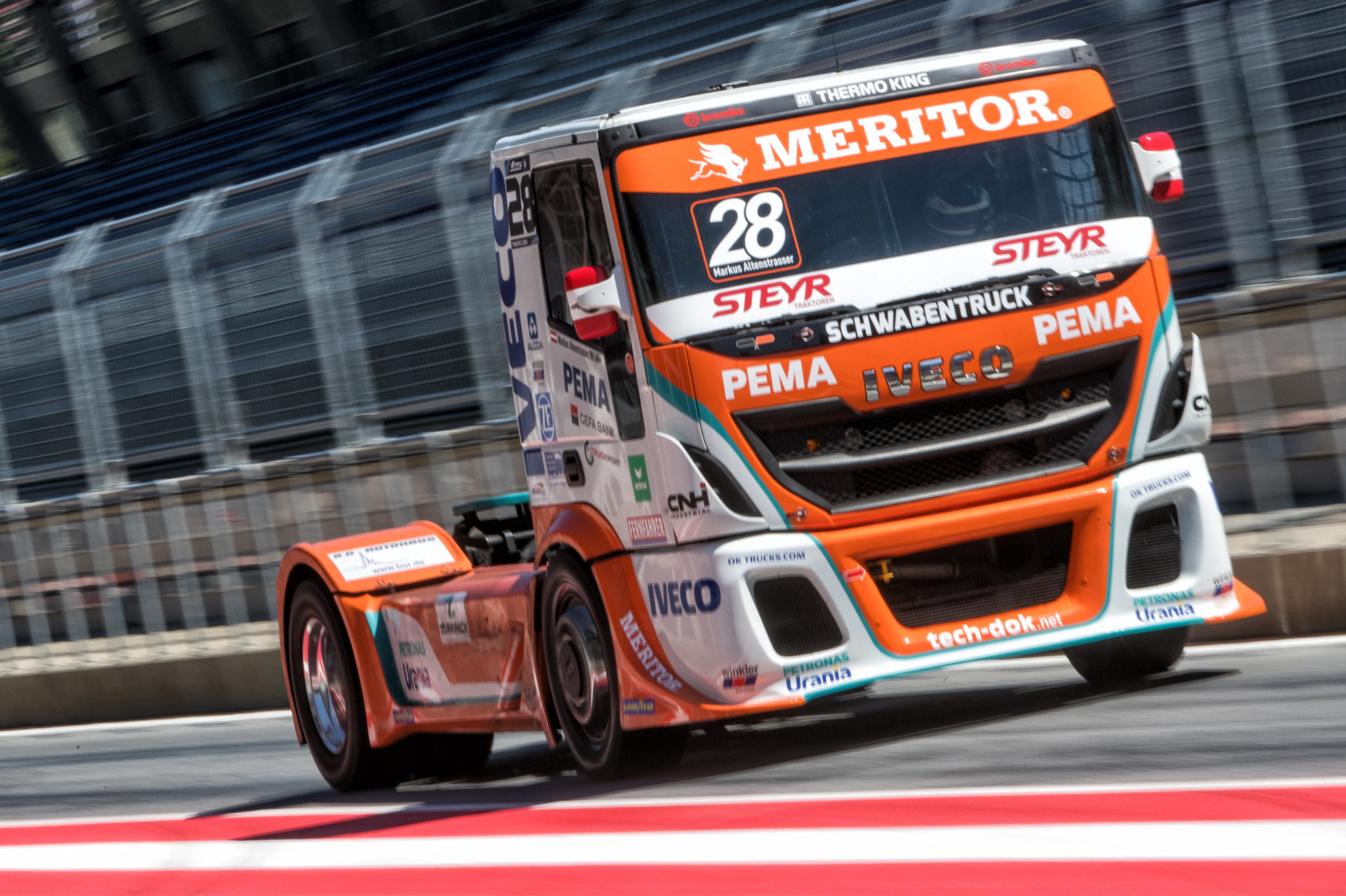 Canon EF 70-200mm F2.8L IS USM sample photo. Truck race trophy | markus altenstrasser photography