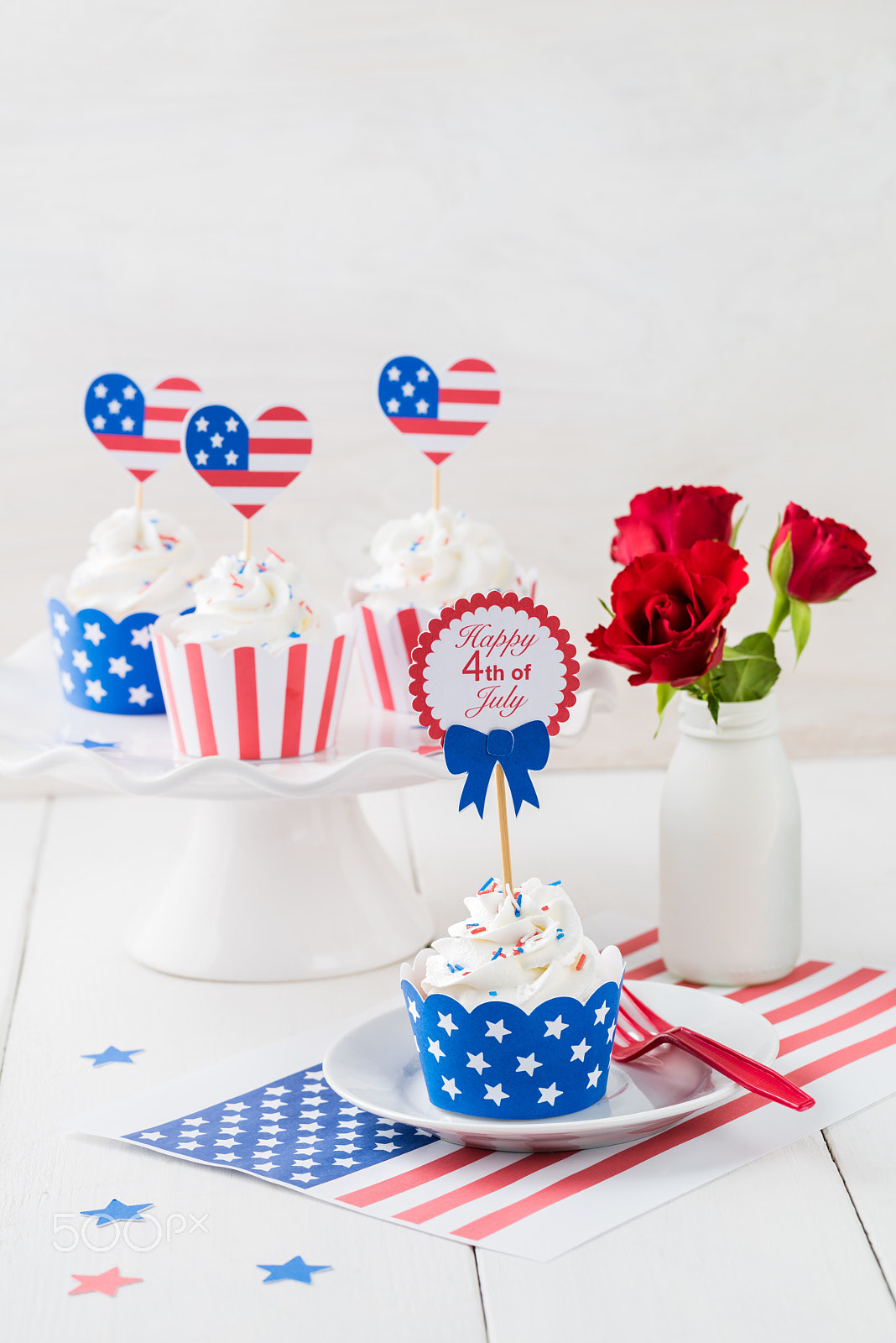 Sony a7R + Canon EF 100mm F2.8L Macro IS USM sample photo. Independence day cupcakes photography