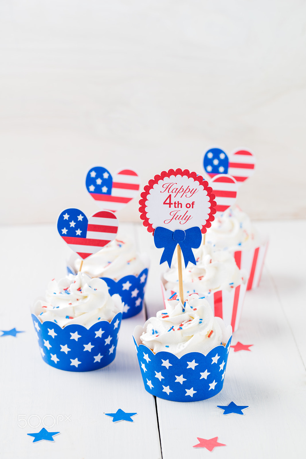 Sony a7R + Canon EF 100mm F2.8L Macro IS USM sample photo. Independence day cupcakes photography