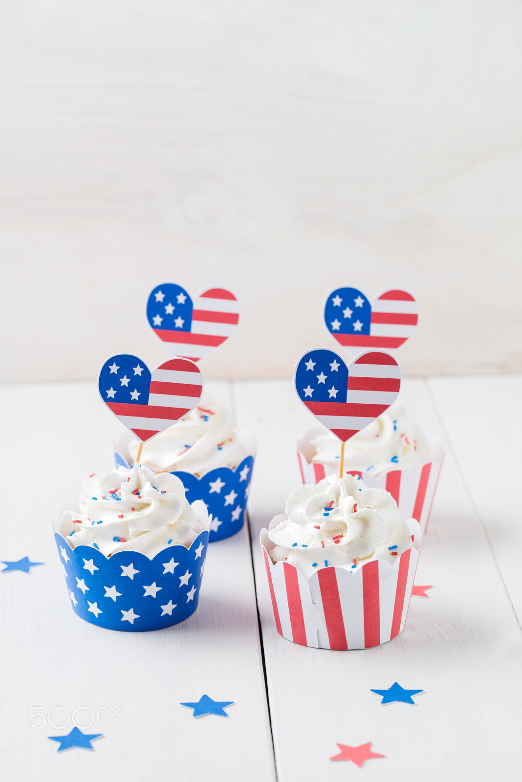 Sony a7R + Canon EF 100mm F2.8L Macro IS USM sample photo. Independence day cupcakes photography
