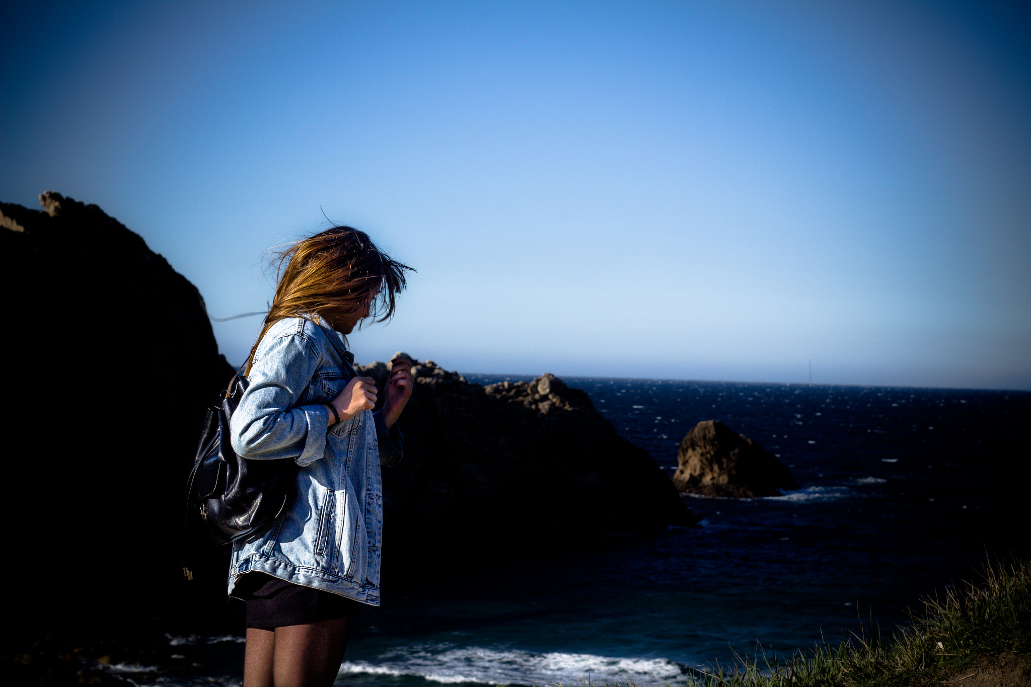 Canon EOS 1200D (EOS Rebel T5 / EOS Kiss X70 / EOS Hi) + Canon EF 50mm f/1.8 sample photo. Wind at the coast photography