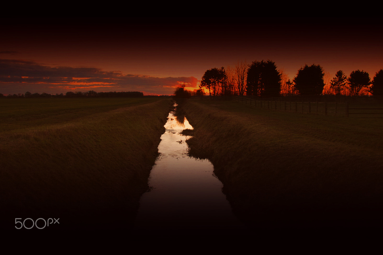Canon EOS 40D sample photo. A sunset over the lincolnshire fens. photography