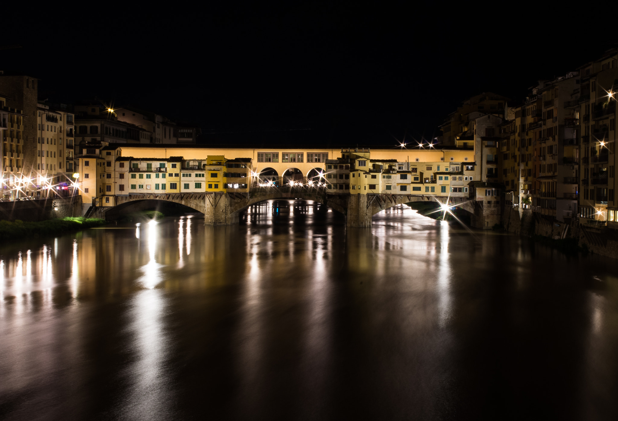Pentax K-r + Pentax smc DA 35mm F2.4 AL sample photo. Ponte vecchio long exposure photography