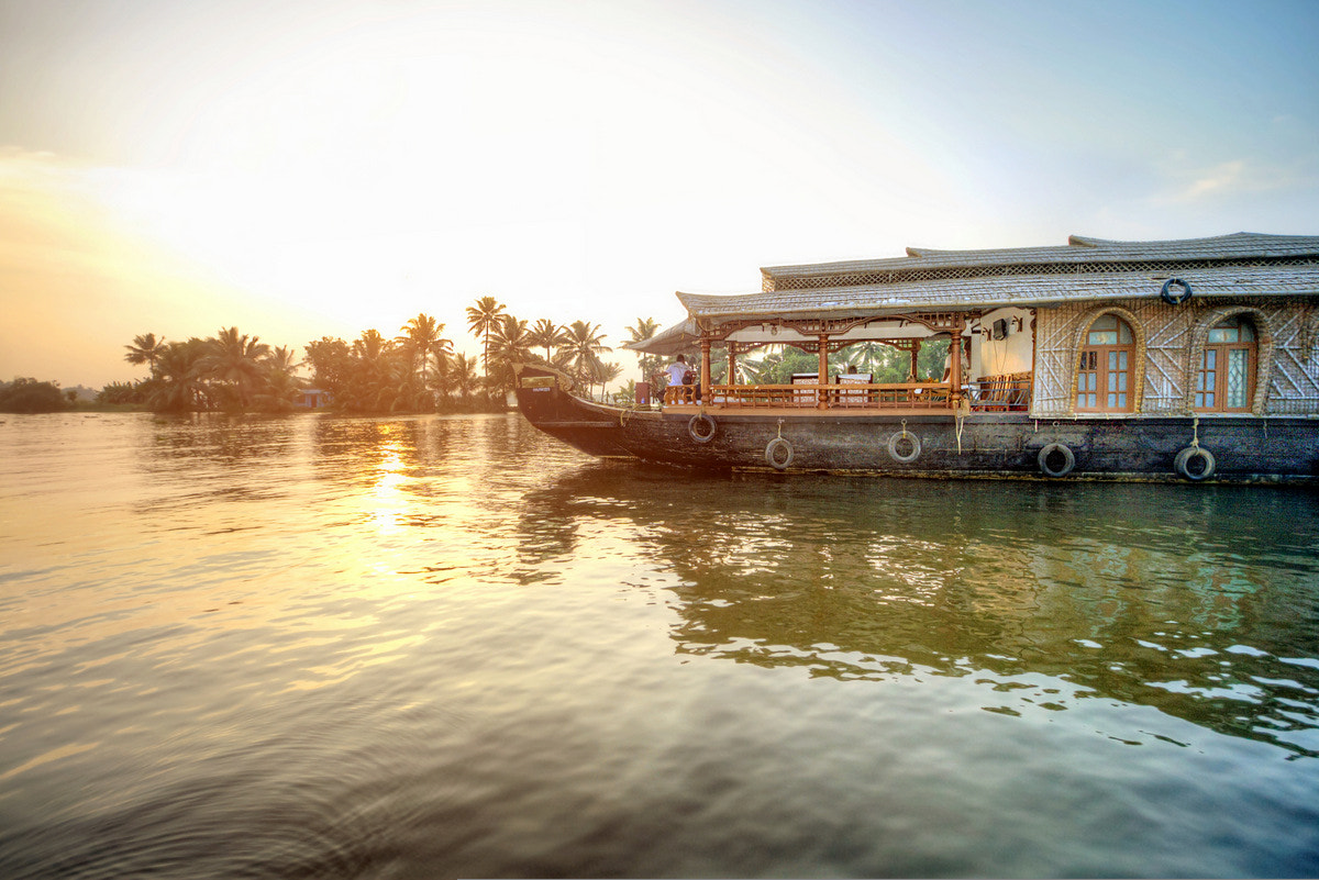 Canon EOS 400D (EOS Digital Rebel XTi / EOS Kiss Digital X) sample photo. Houseboats of kerala photography