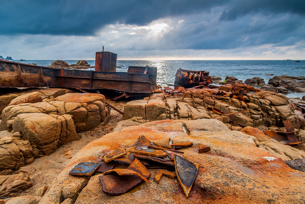 Tokina AT-X Pro 12-24mm F4 (IF) DX sample photo. Naufragio frente a cabo vilan photography