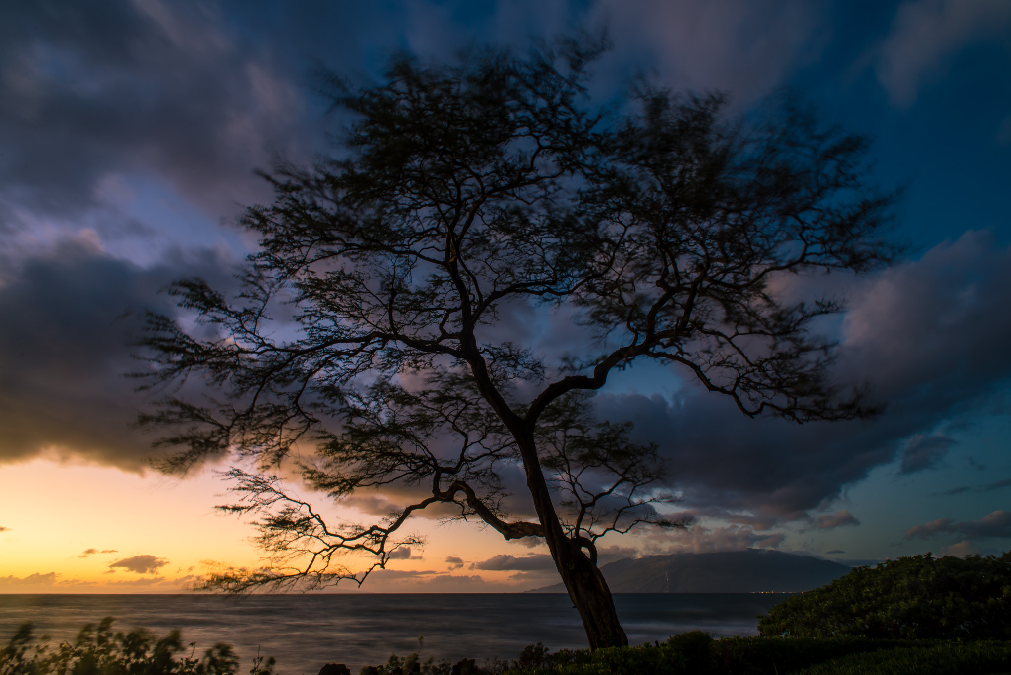 Nikon D600 + Nikon AF Nikkor 20mm F2.8D sample photo. Wailea sunset photography