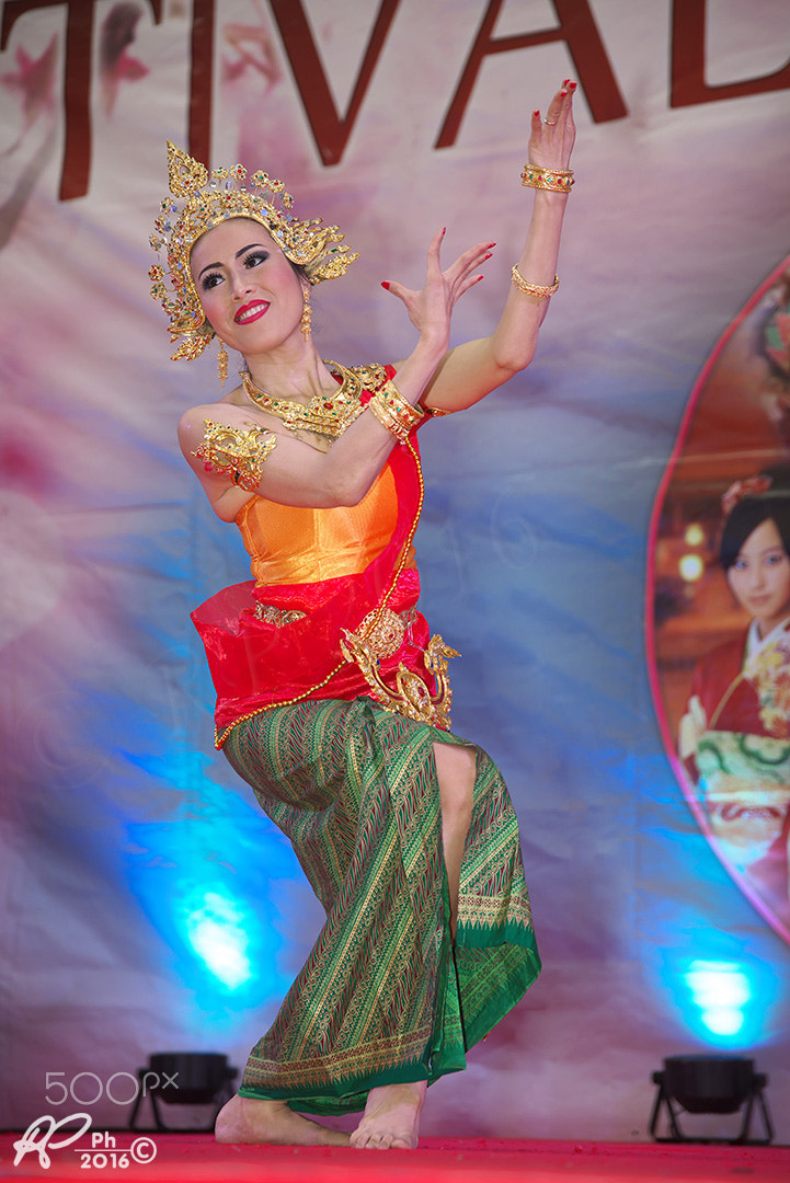 VR 24-105mm F/4.0 G sample photo. Traditional thai dance photography