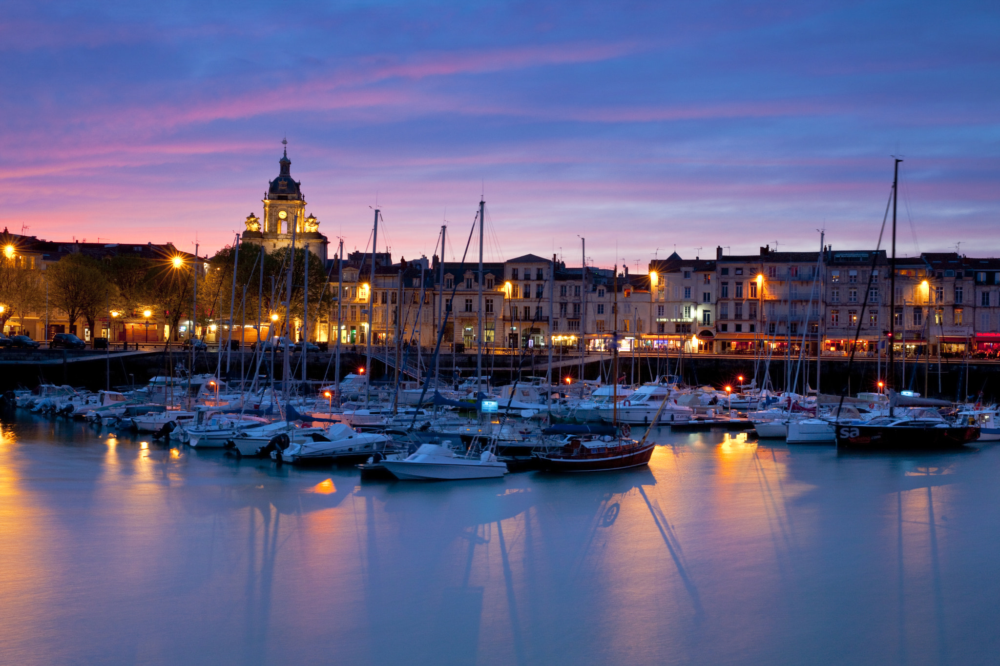 Canon EOS-1Ds Mark III sample photo. La rochelle, france at dusk photography