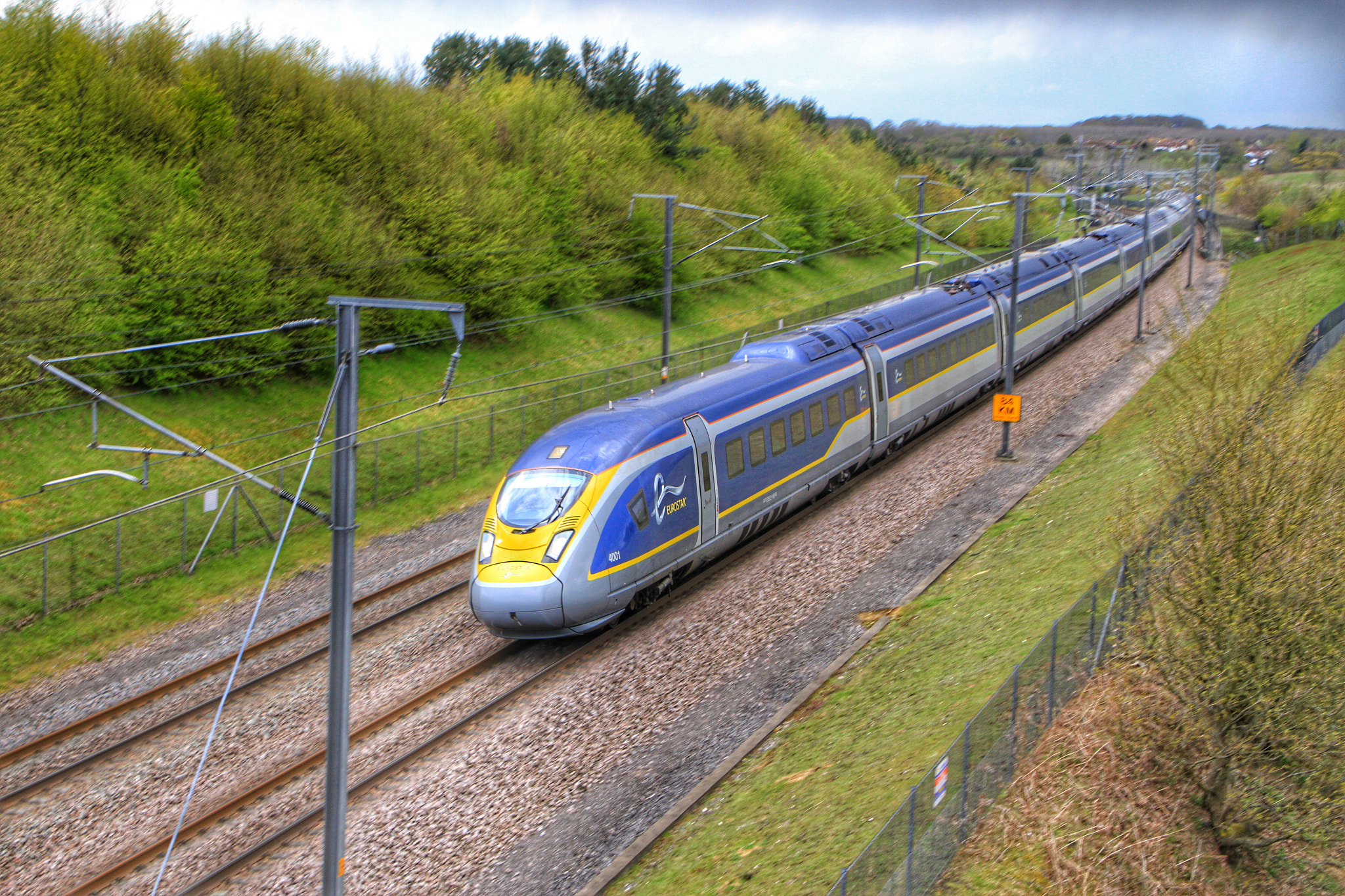 Canon EOS 7D + Canon 18-270mm sample photo. Latest eurostar train 1st time i've seen the new version very impressive! photography