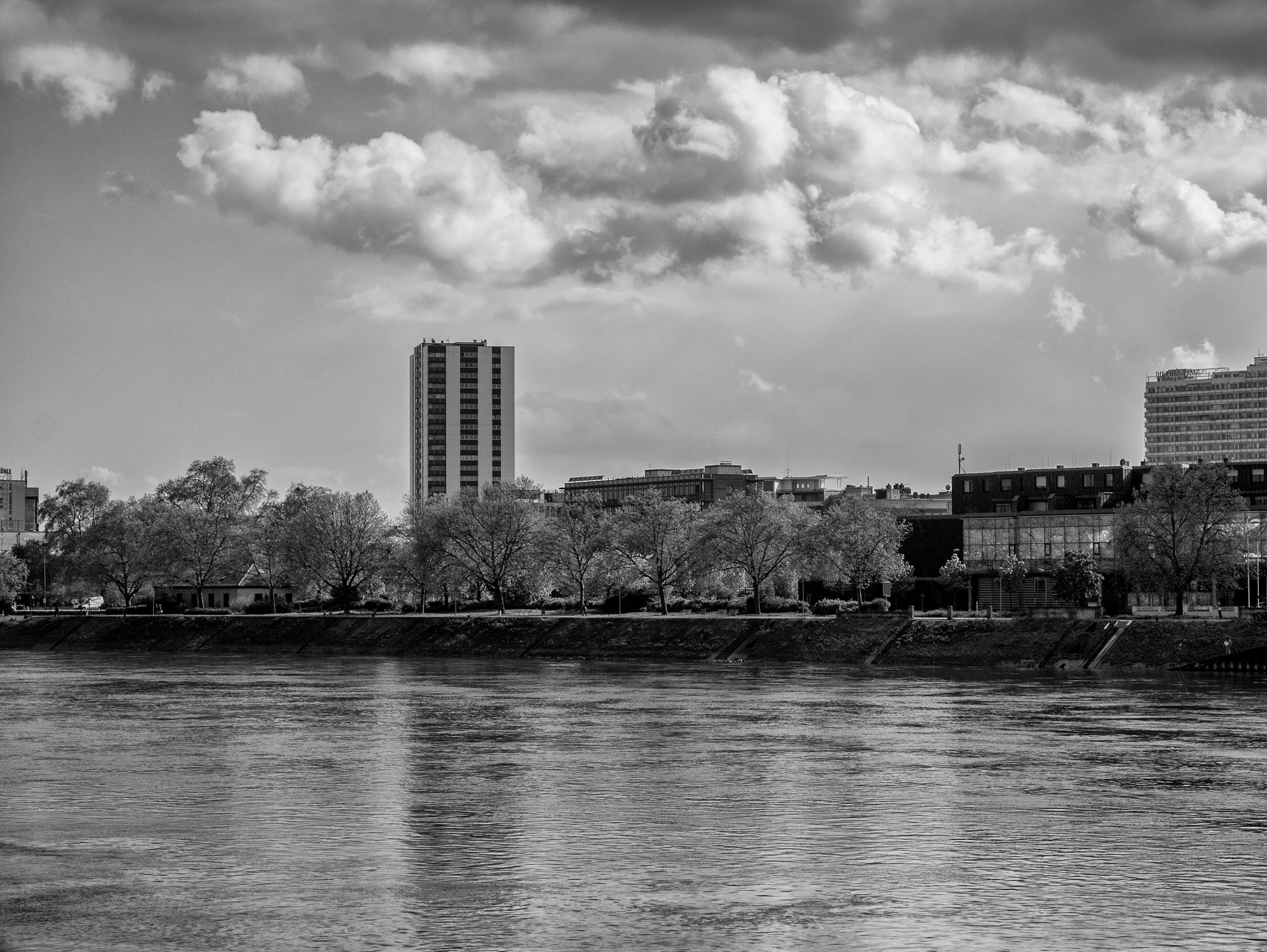 Panasonic DMC-G70 sample photo. Ludwigshafen photography