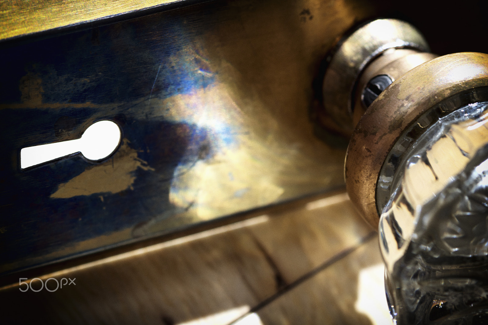 Canon EF 100mm F2.8 Macro USM sample photo. Locked crystal photography