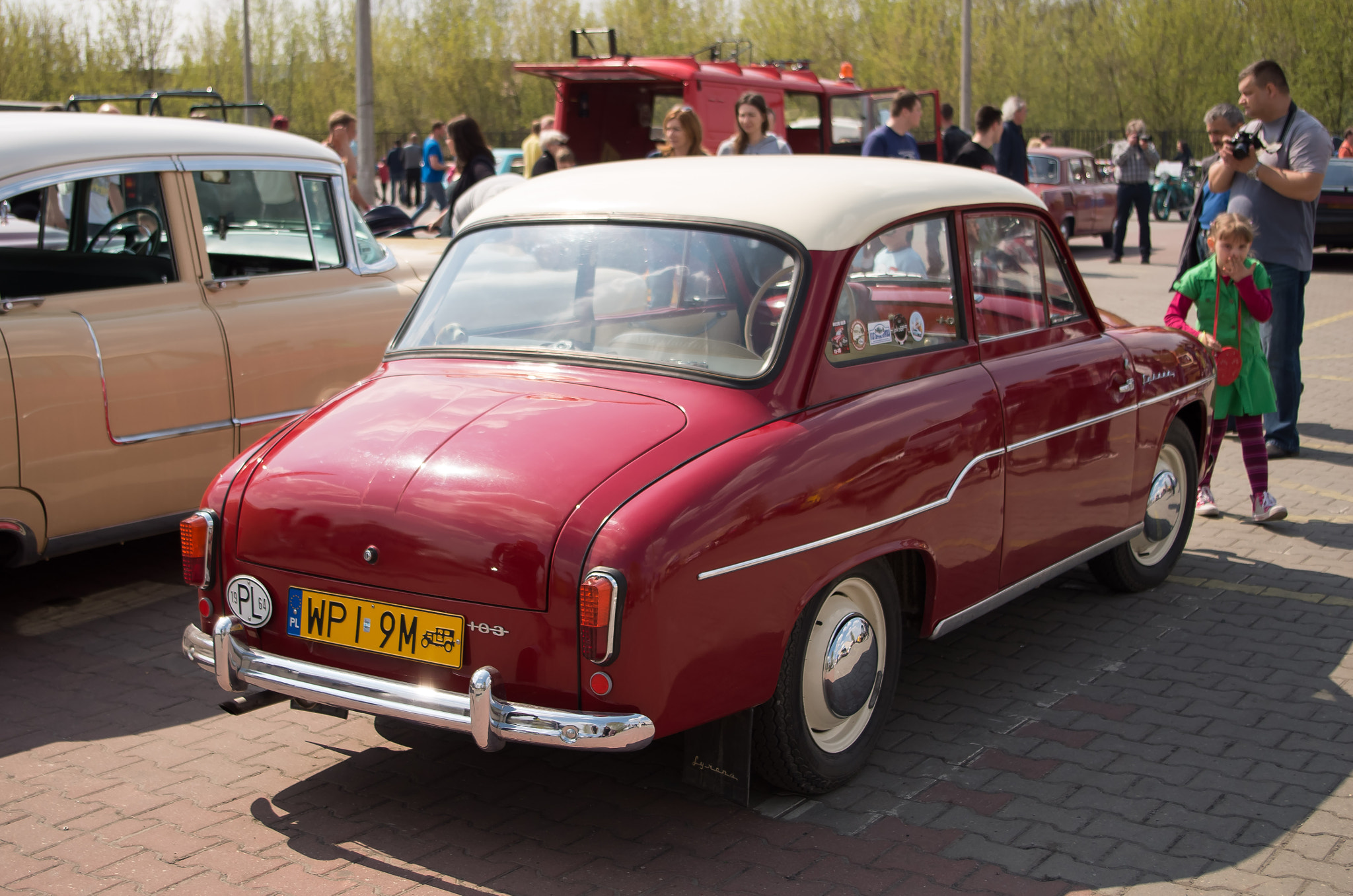 Pentax smc DA 18-55mm F3.5-5.6 AL WR sample photo. Syrena 103 - polish classic car photography