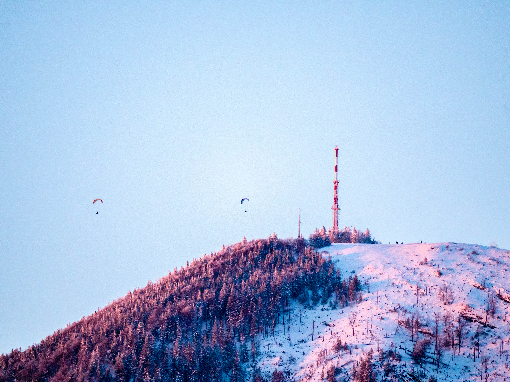 Panasonic Lumix DMC-GH4 sample photo. Snow in april photography