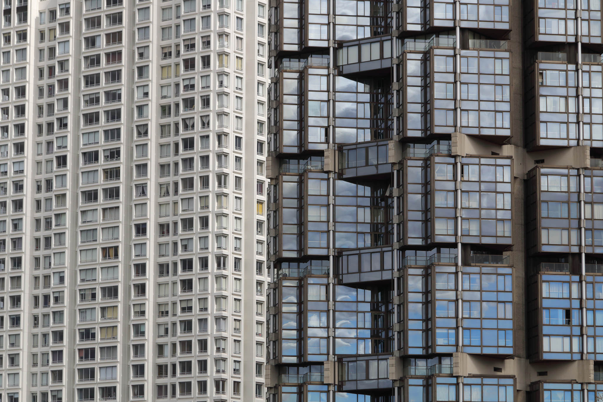 Canon EF 24-85mm F3.5-4.5 USM sample photo. High rise building photography