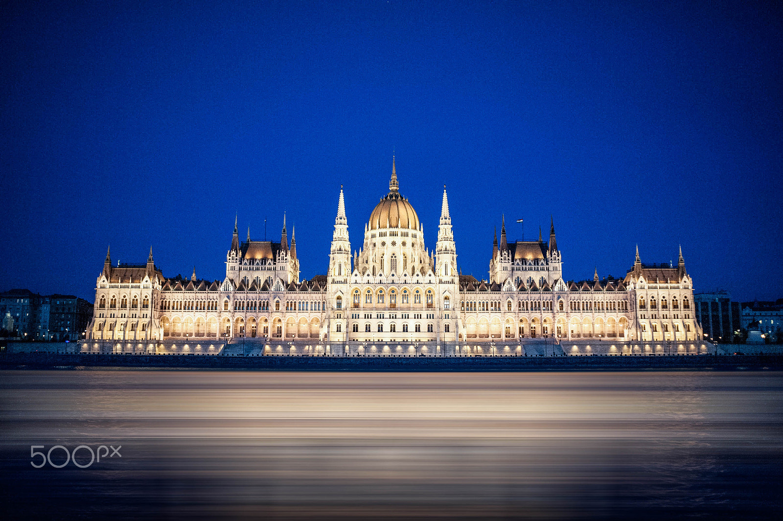 Nikon D700 + AF Nikkor 28mm f/2.8 sample photo. Budapest parliament photography
