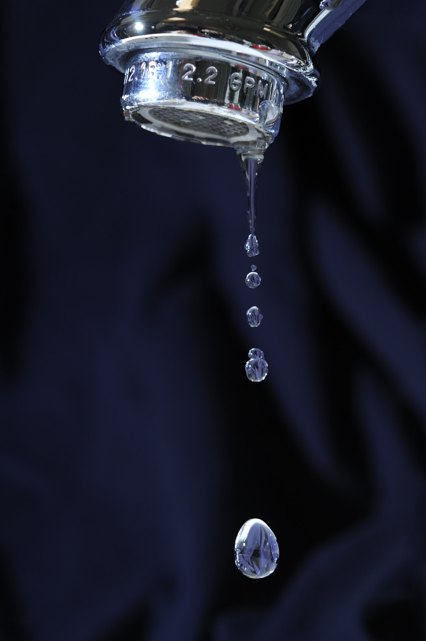 Nikon AF-S Micro-Nikkor 60mm F2.8G ED sample photo. Dripping photography