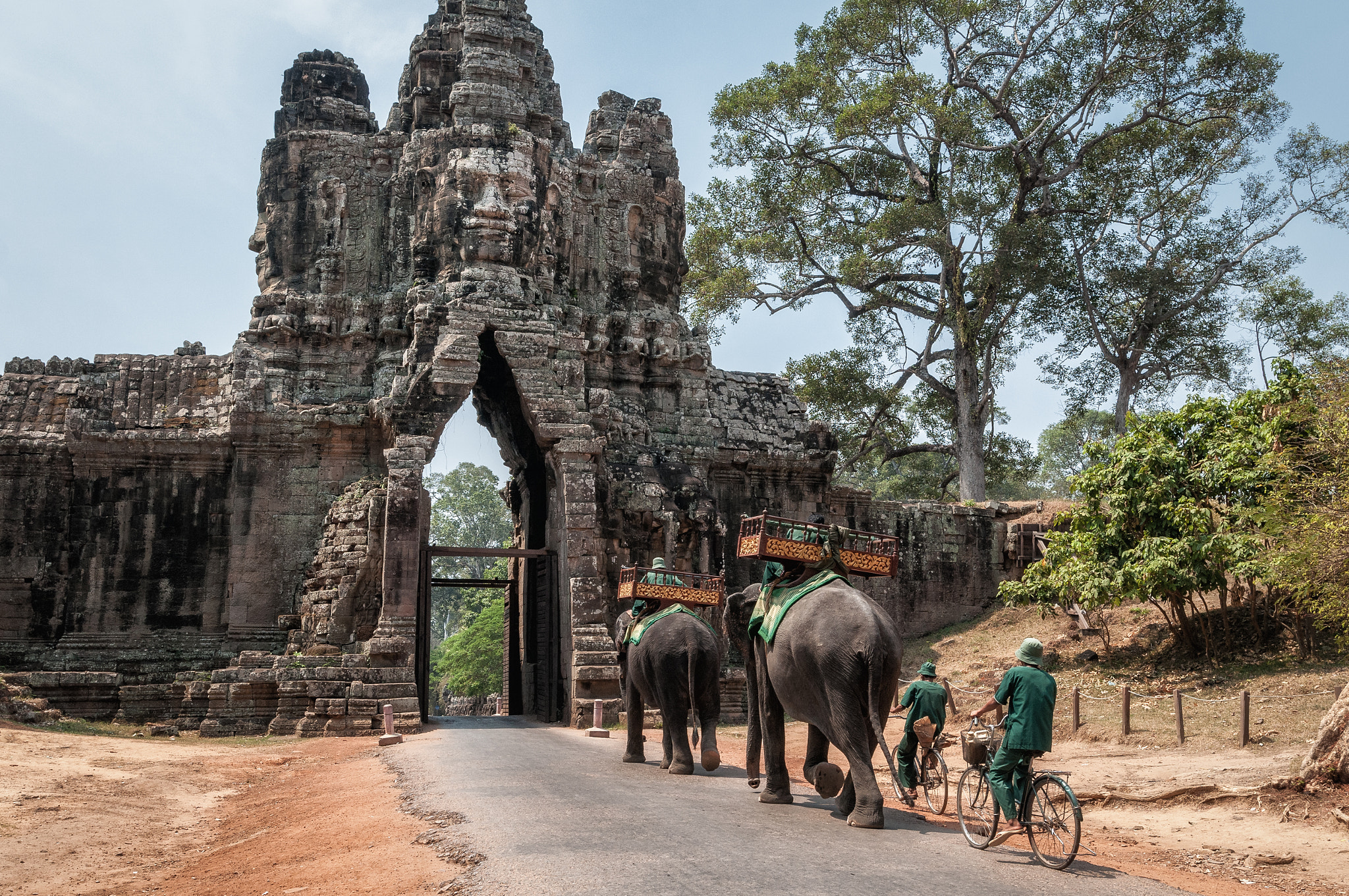 Nikon AF-S Nikkor 17-35mm F2.8D ED-IF sample photo. Angkor thom, siem reap, cambodia photography